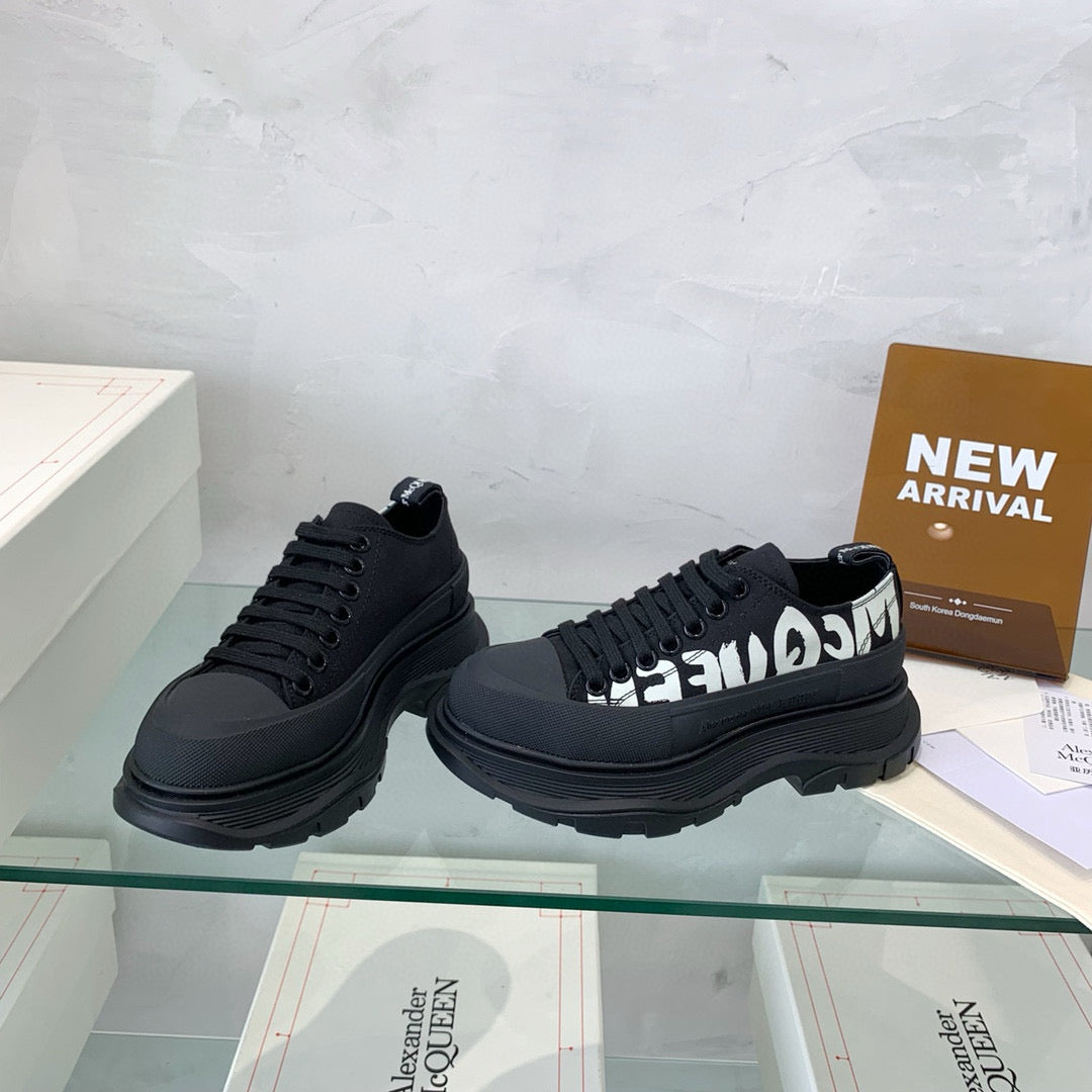 Alexander McQueen Sneakers