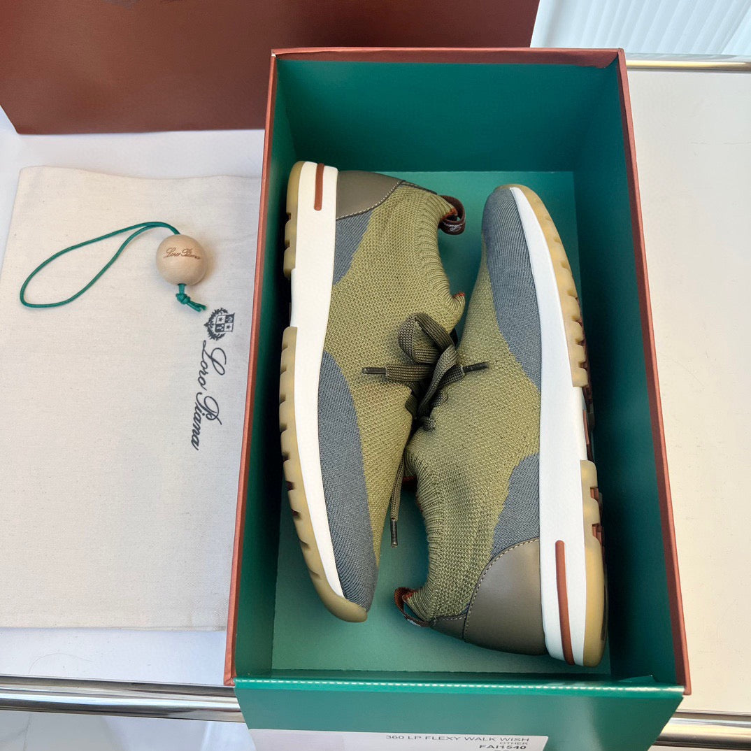 LP Sneakers