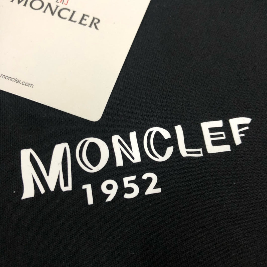 Moncler T-shirt