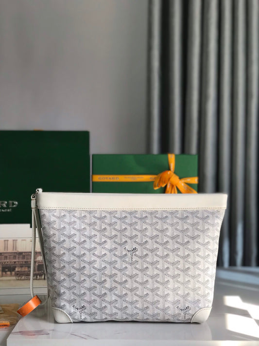 Goyard Conti