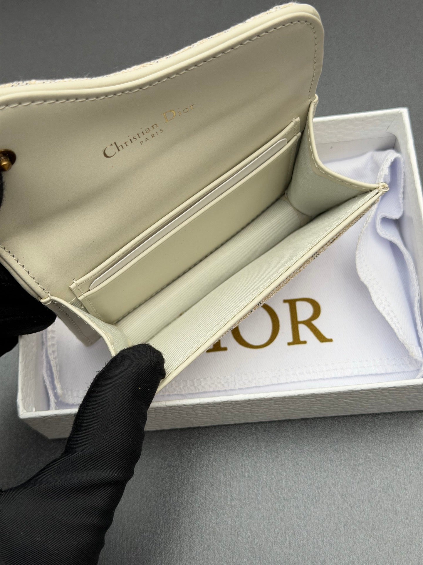 Dior Bloom Wallet