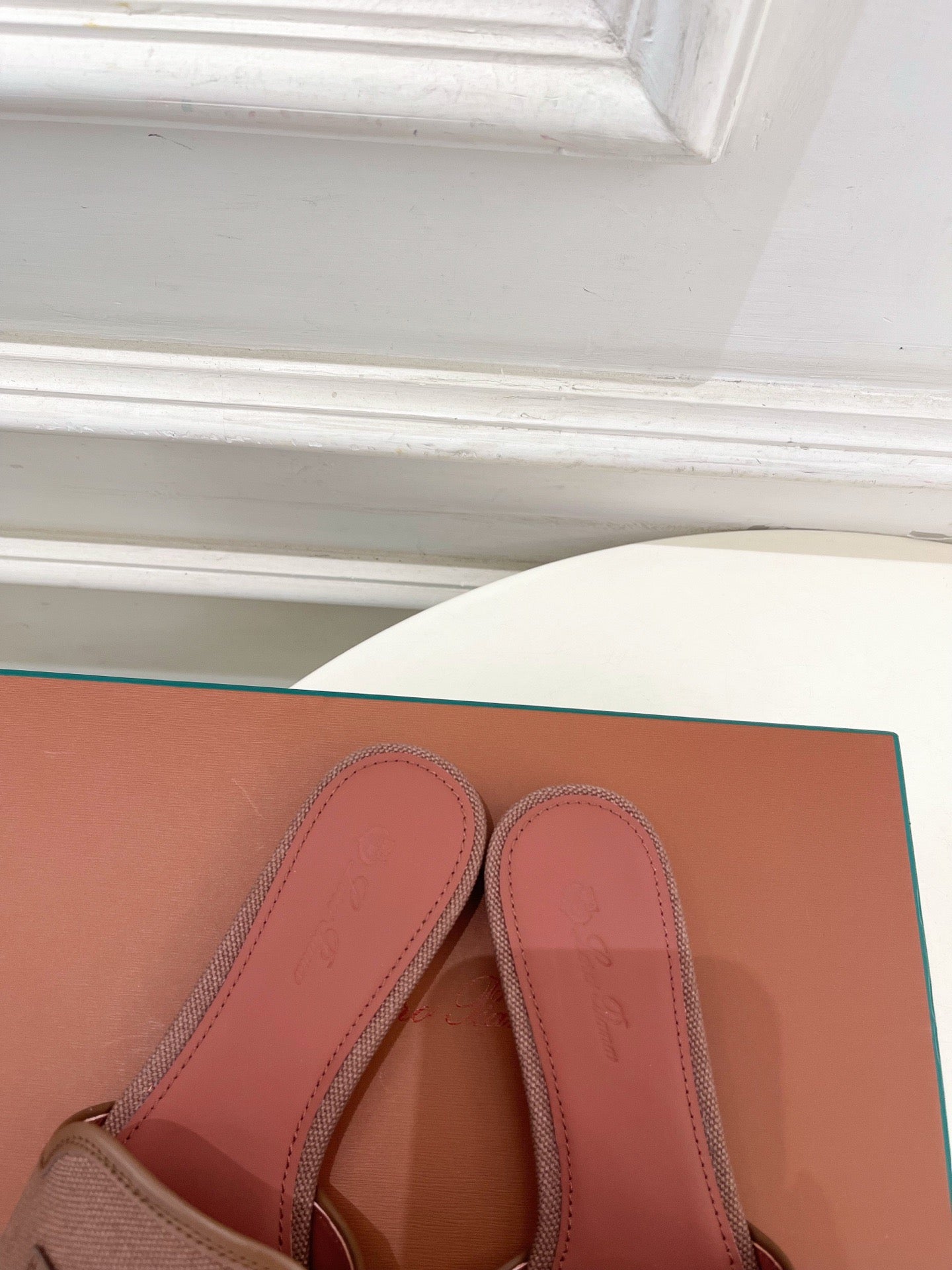 LP Sandals