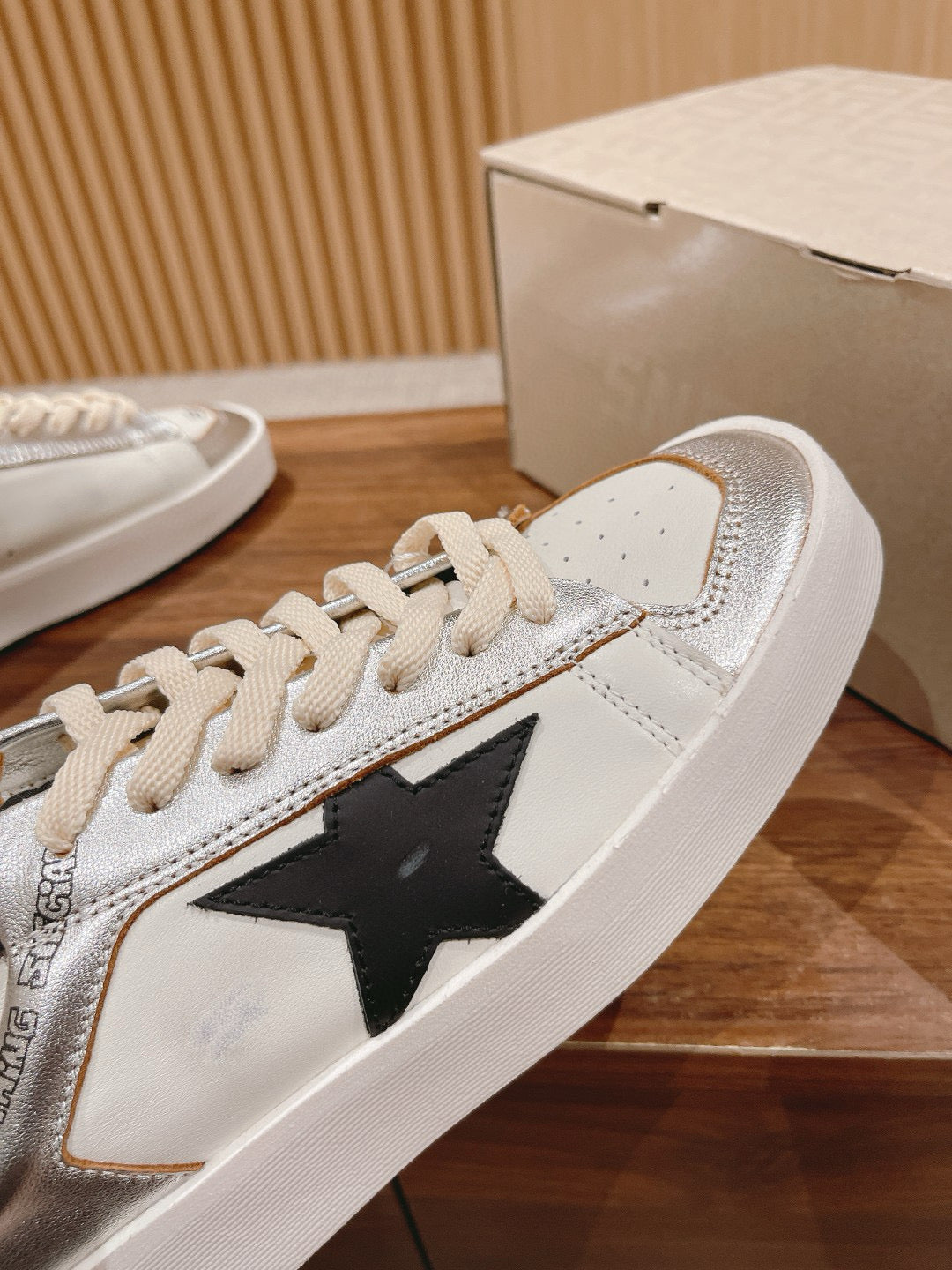 Golden Goose Sneaker