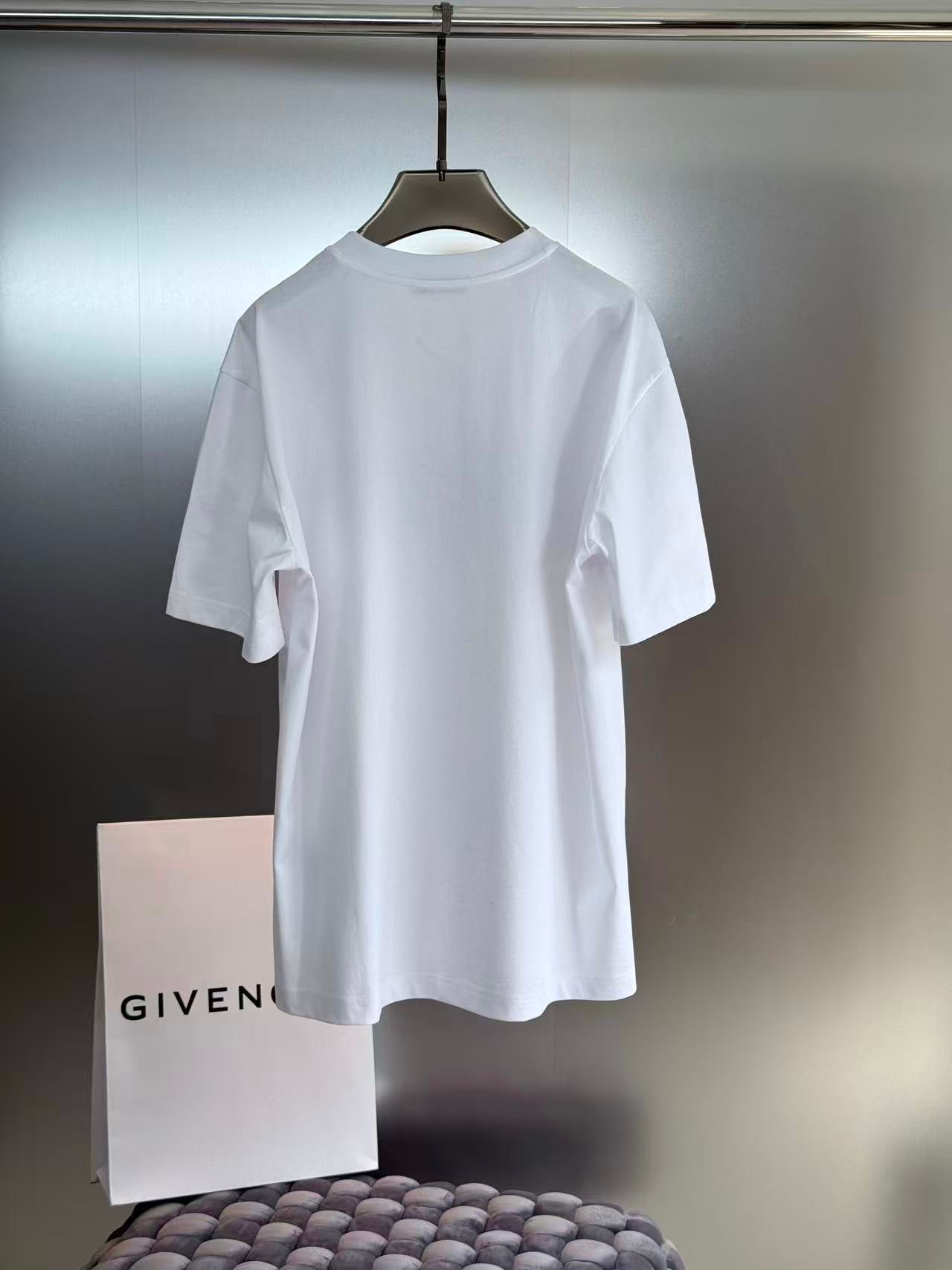 Givenchy T-Shirt