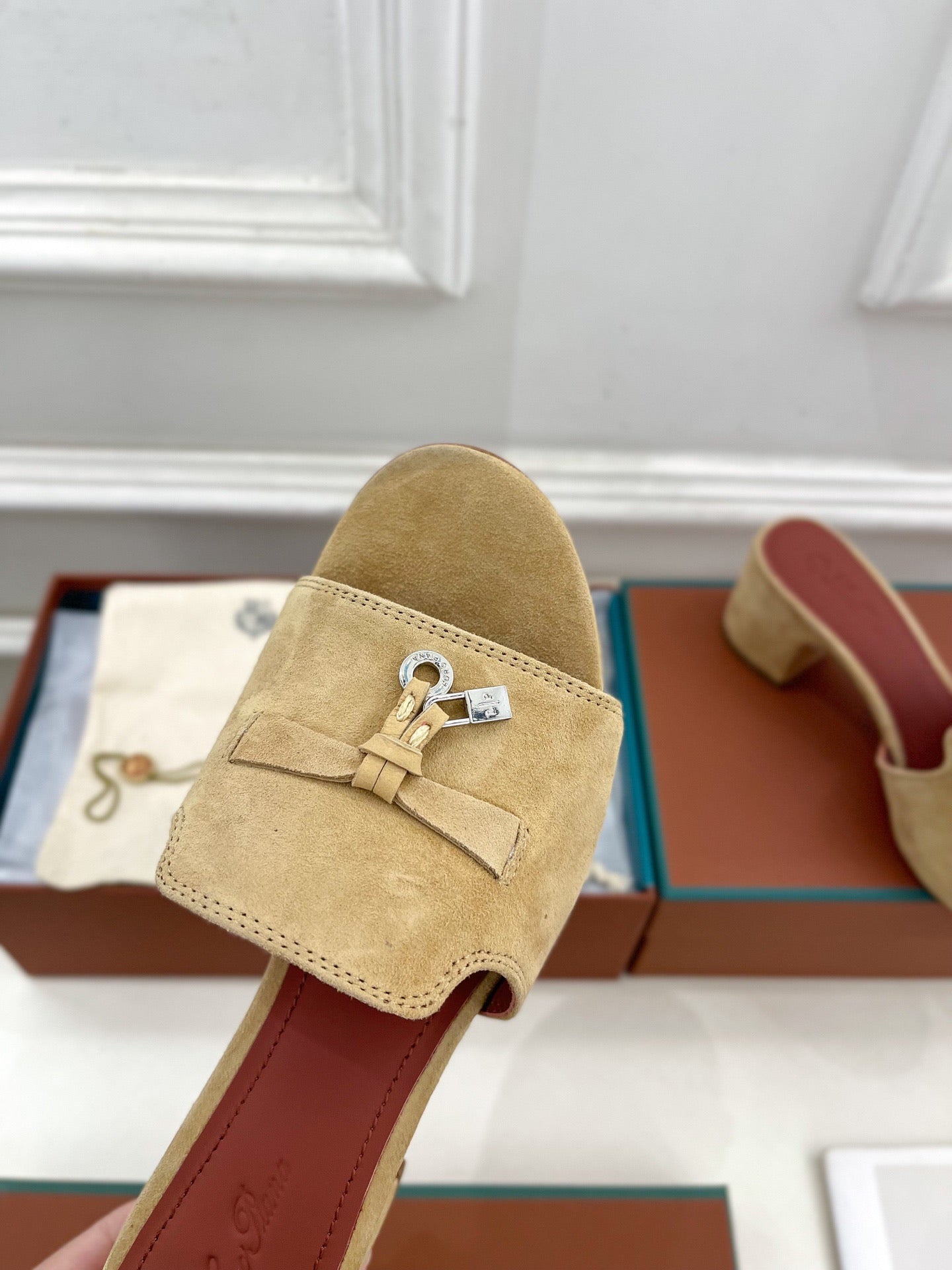 LP Sandals