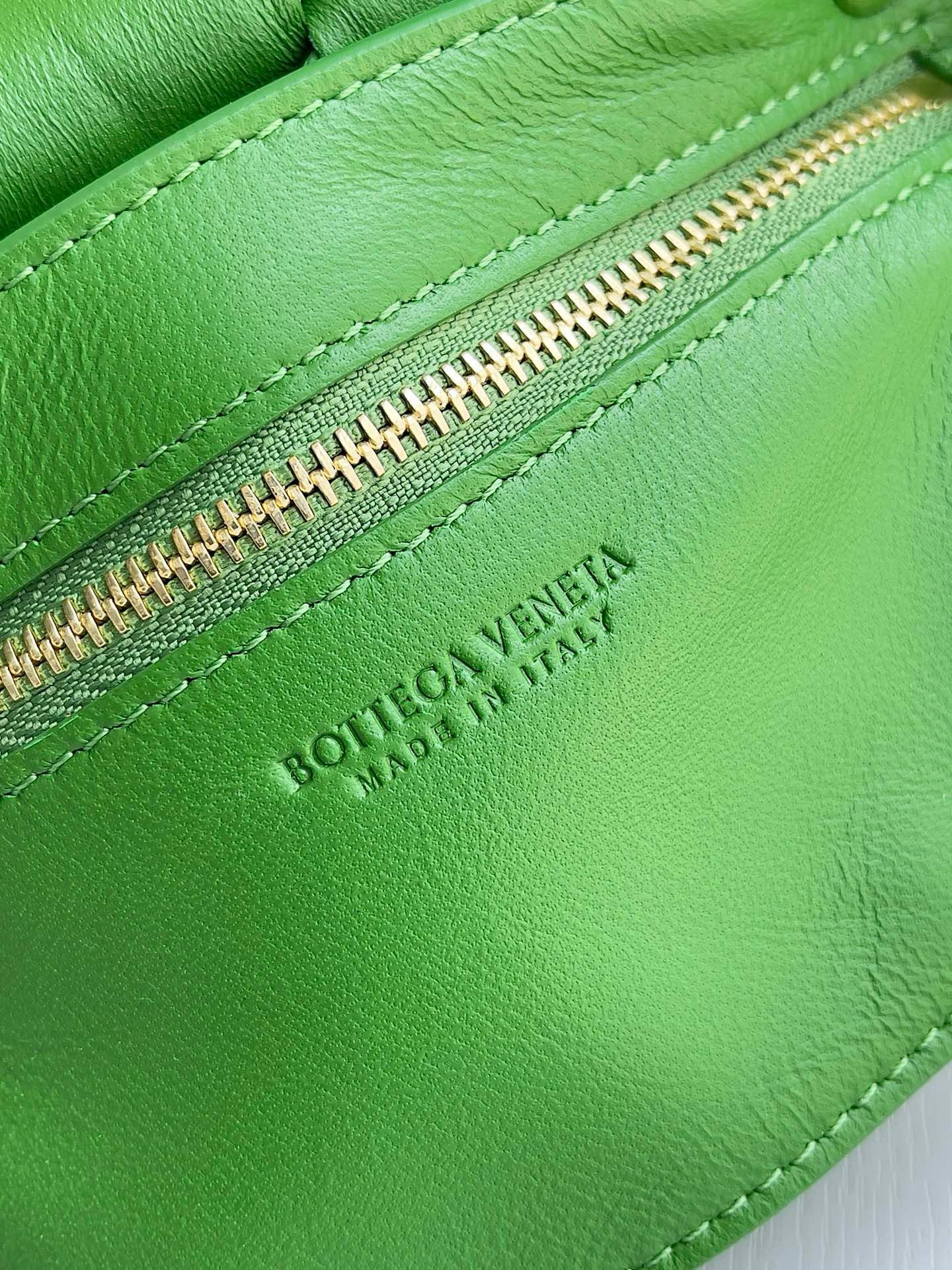 Bottega Veneta Cassette