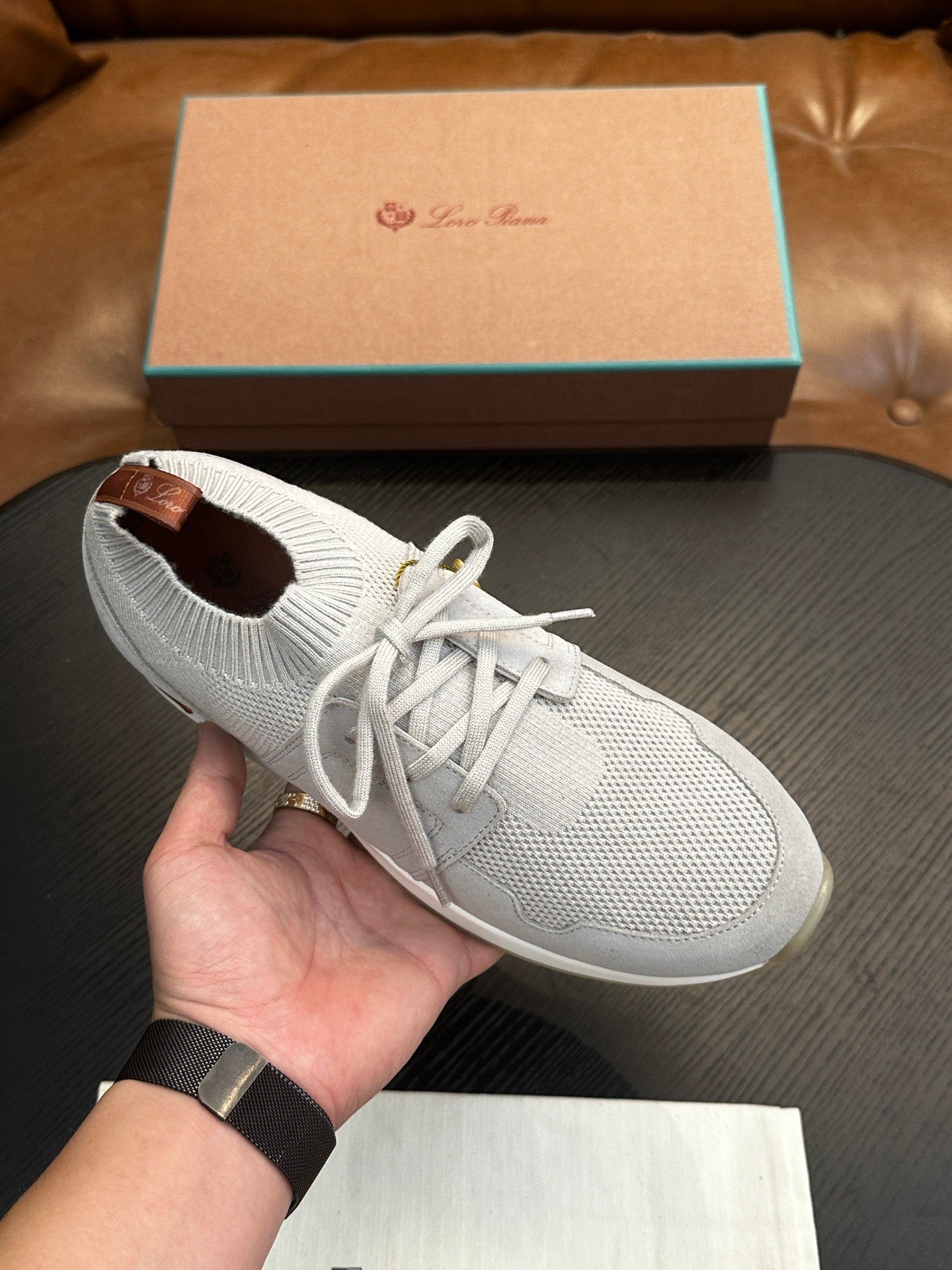 LP Sneakers