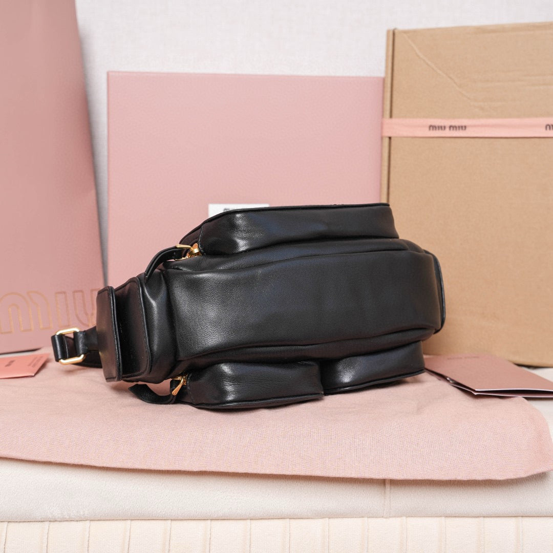 Miu Miu Handbag 21x12x6cm