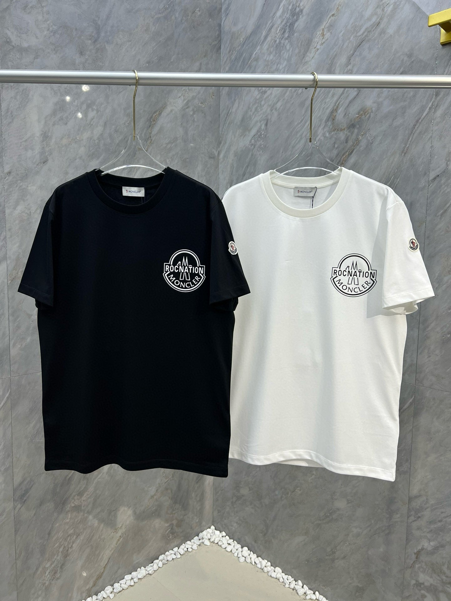 Moncler T-shirt