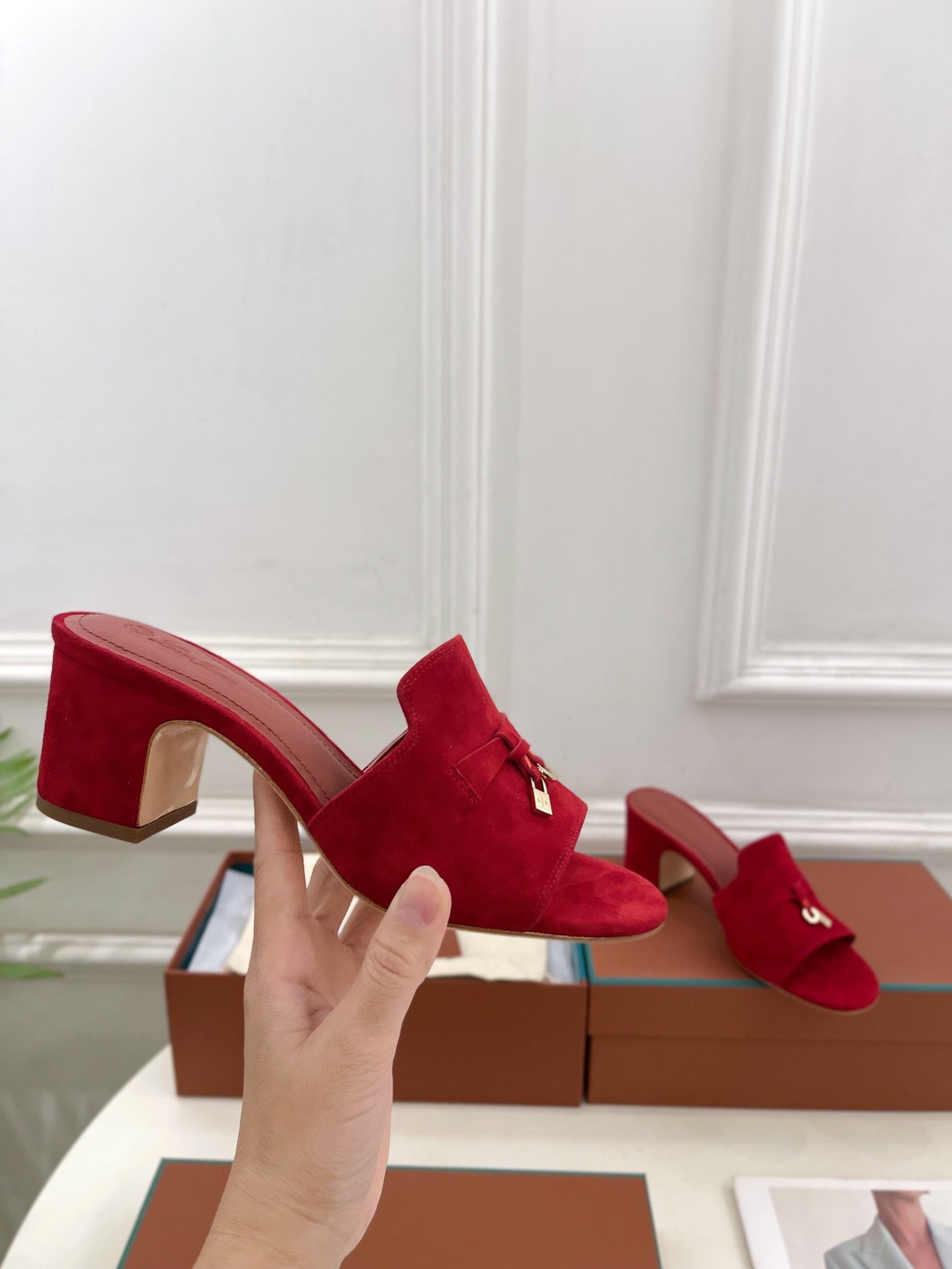 LP Sandals
