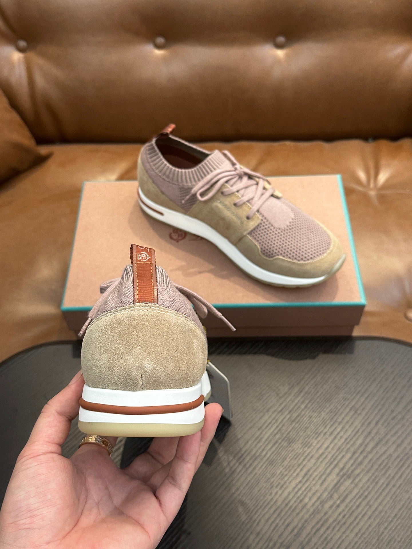 LP Sneakers