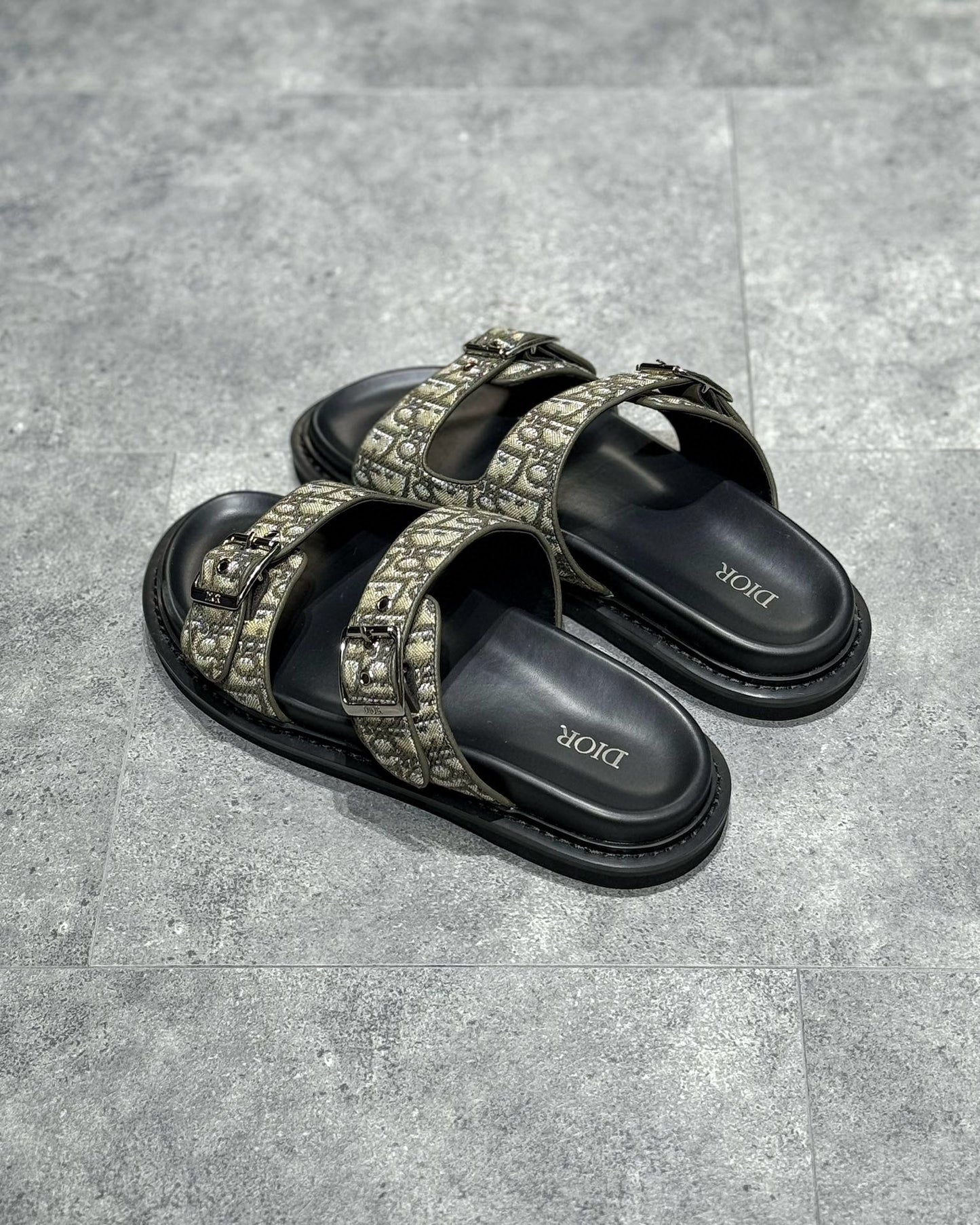 CD SANDALS