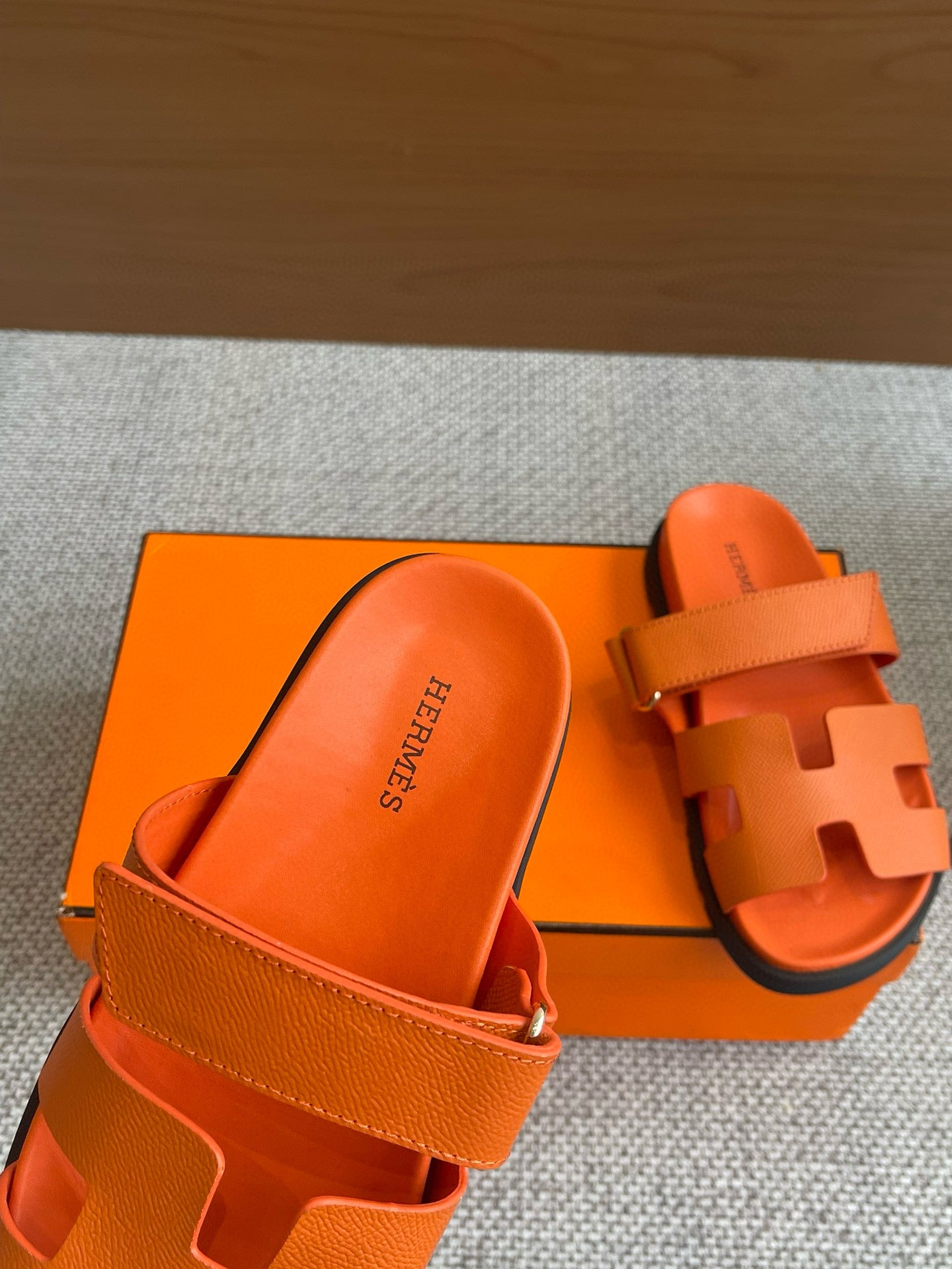 Sandalias Hermés