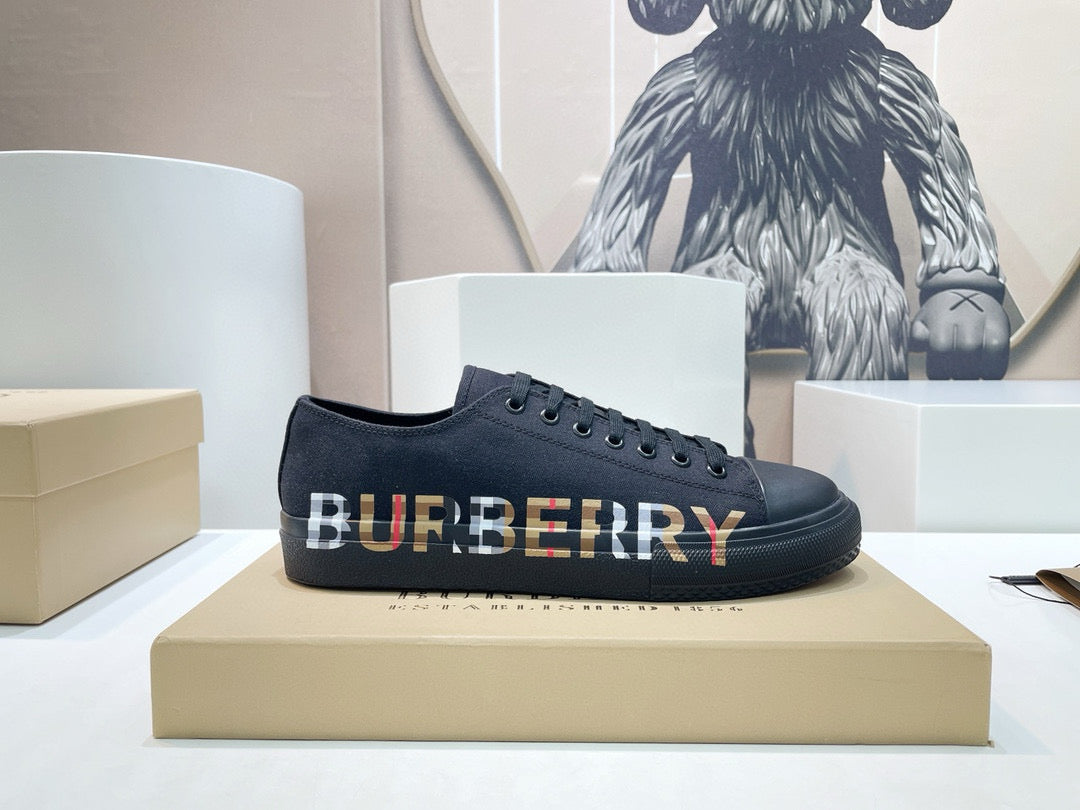 Burberry Sneakers