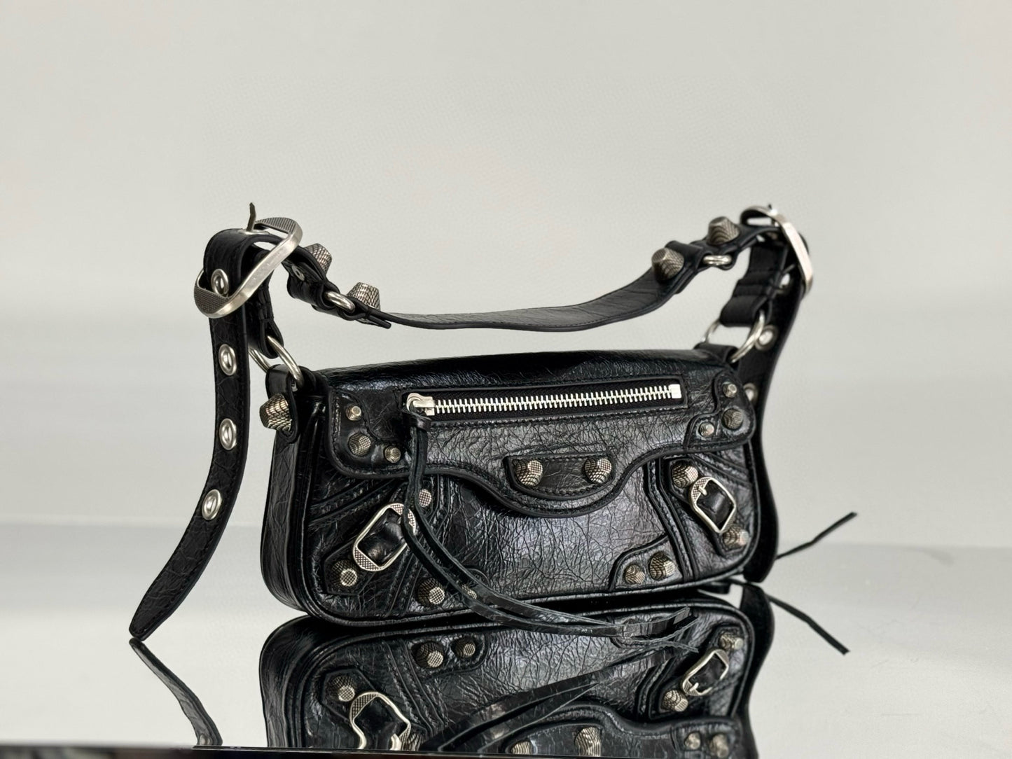 BLCG Le Cagole Sling Bag(22.8x12.9x4cm)