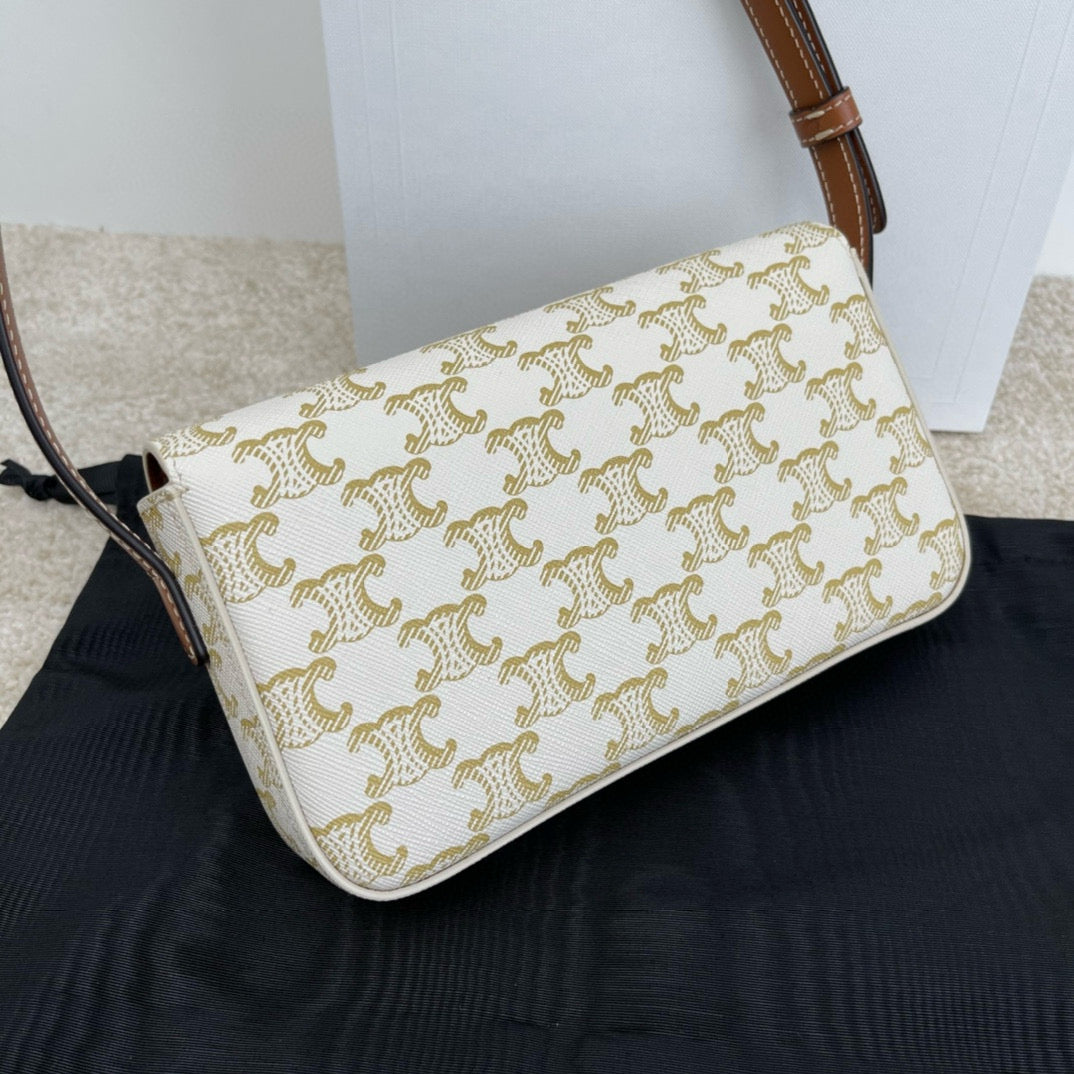 Celine Triomphe Hobo