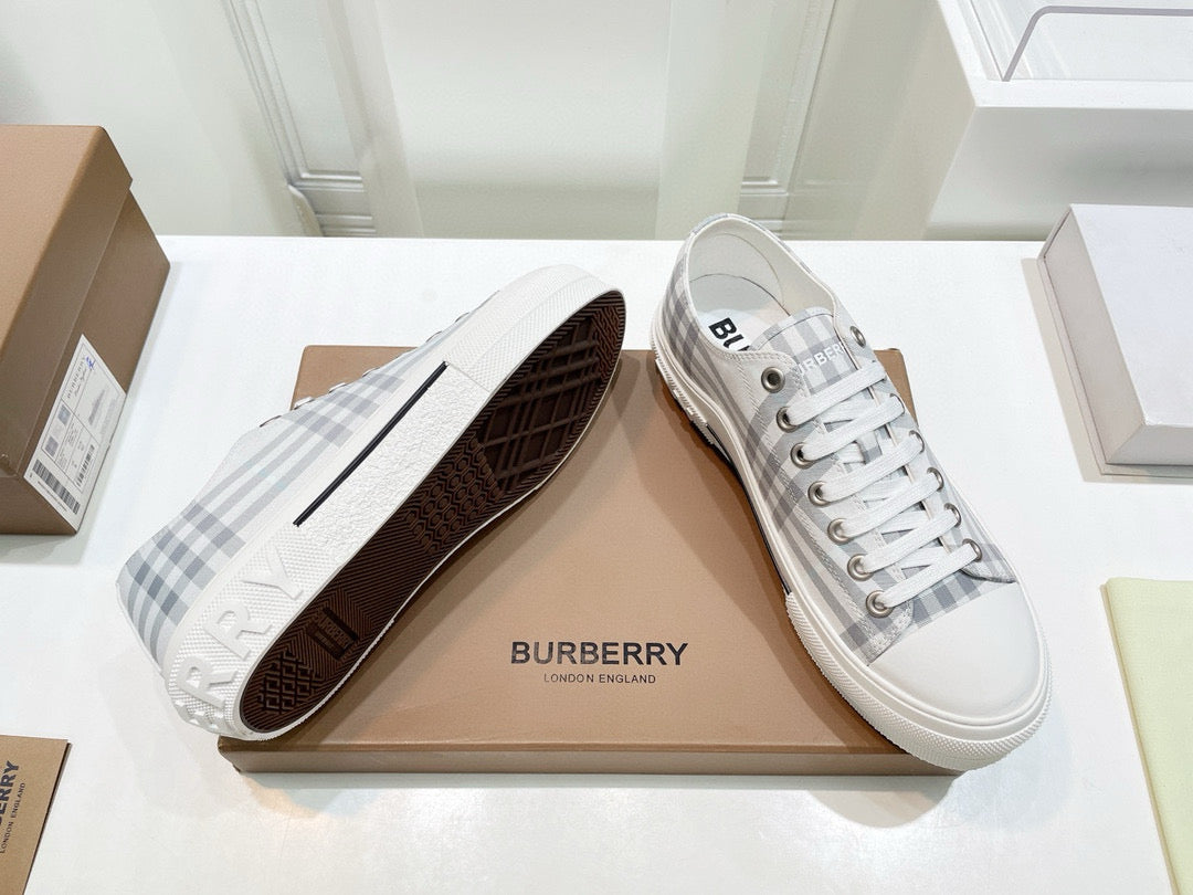 Burberry Sneakers