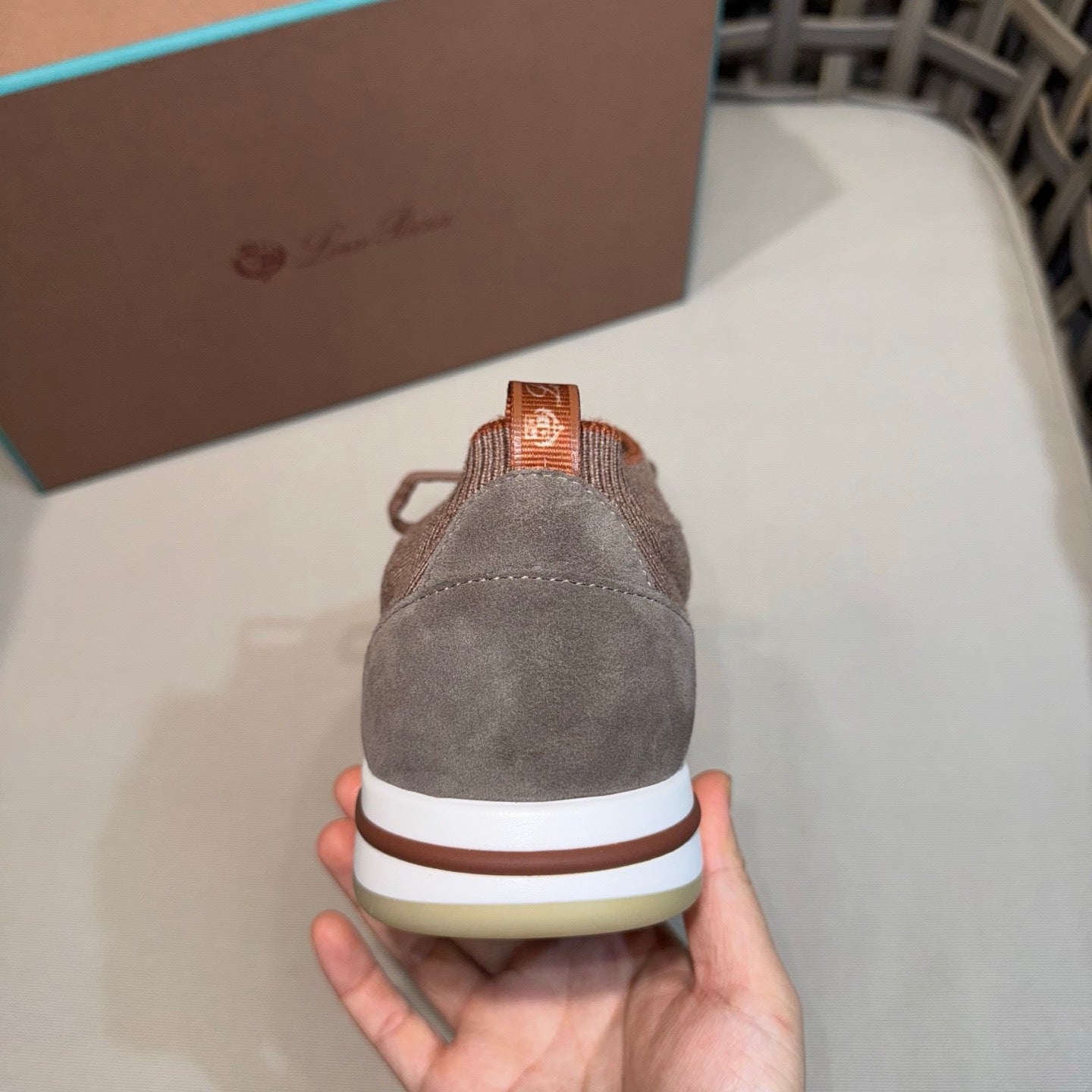 LP Sneakers