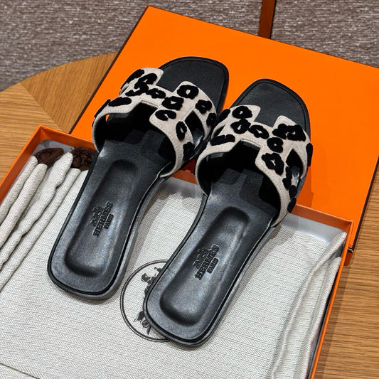 Hermes Slippers
