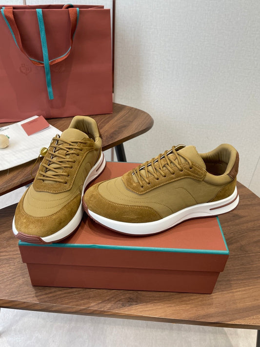 LP Sneakers
