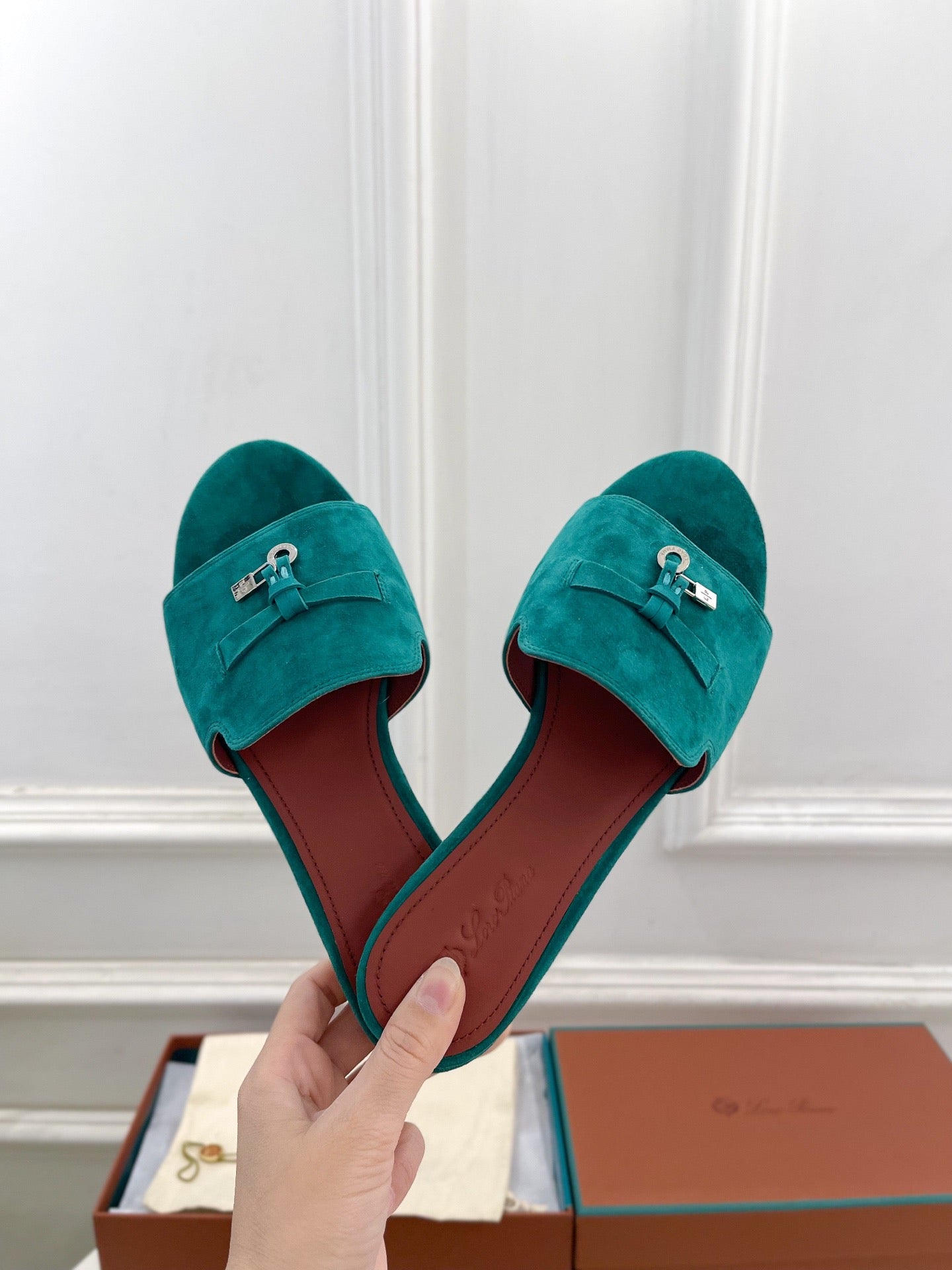 LP Sandals