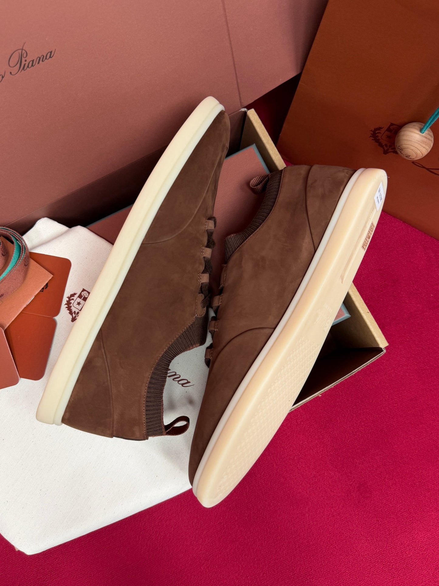 LP Sneaker