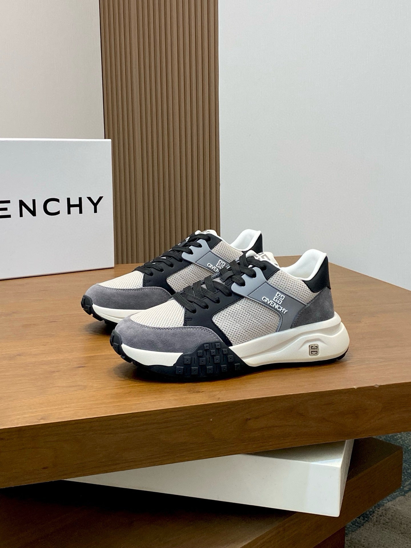 Givenchy Sneakers