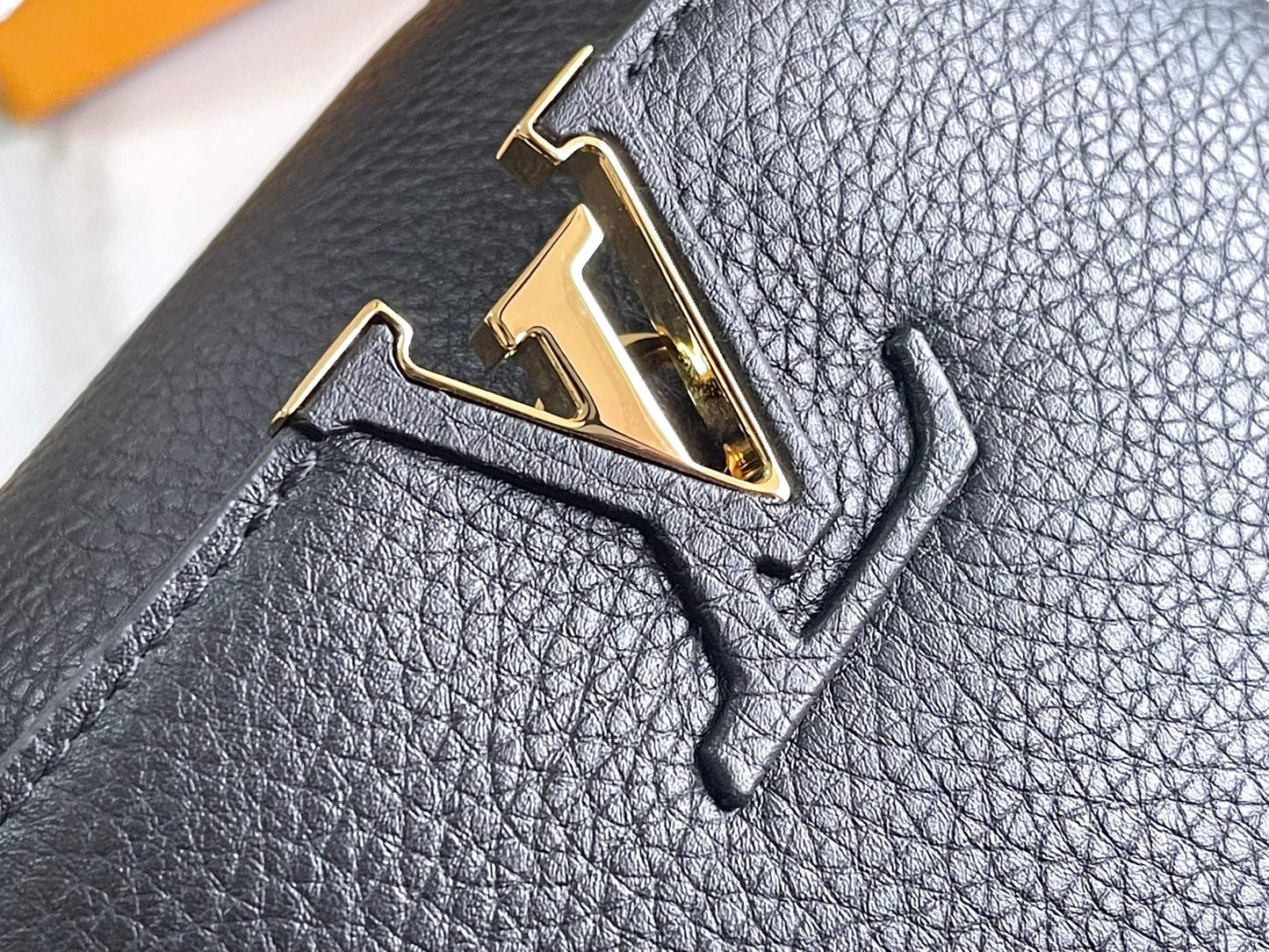 LV Capucines M48863