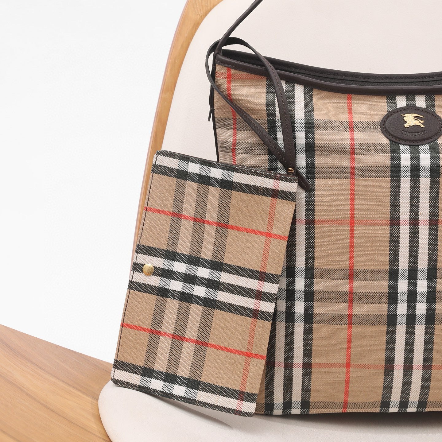 Burberry Highlands Shoulder Bag(35.5CM*18CM*38CM)