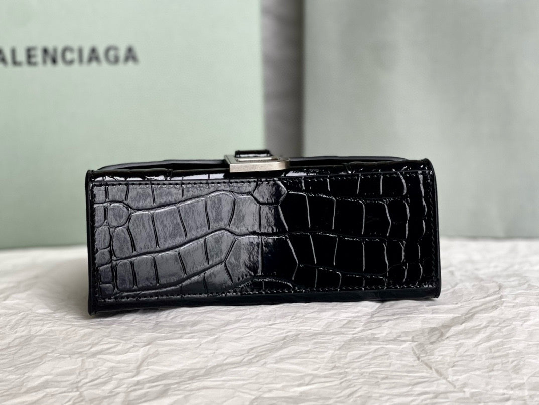 BLCG Hourglass Crocodile Top-handle Handbag
(19x8x21cm)