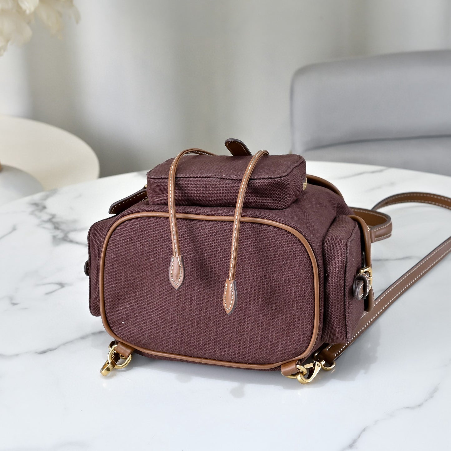 Miu Miu Backpack 22x18x11.5cm