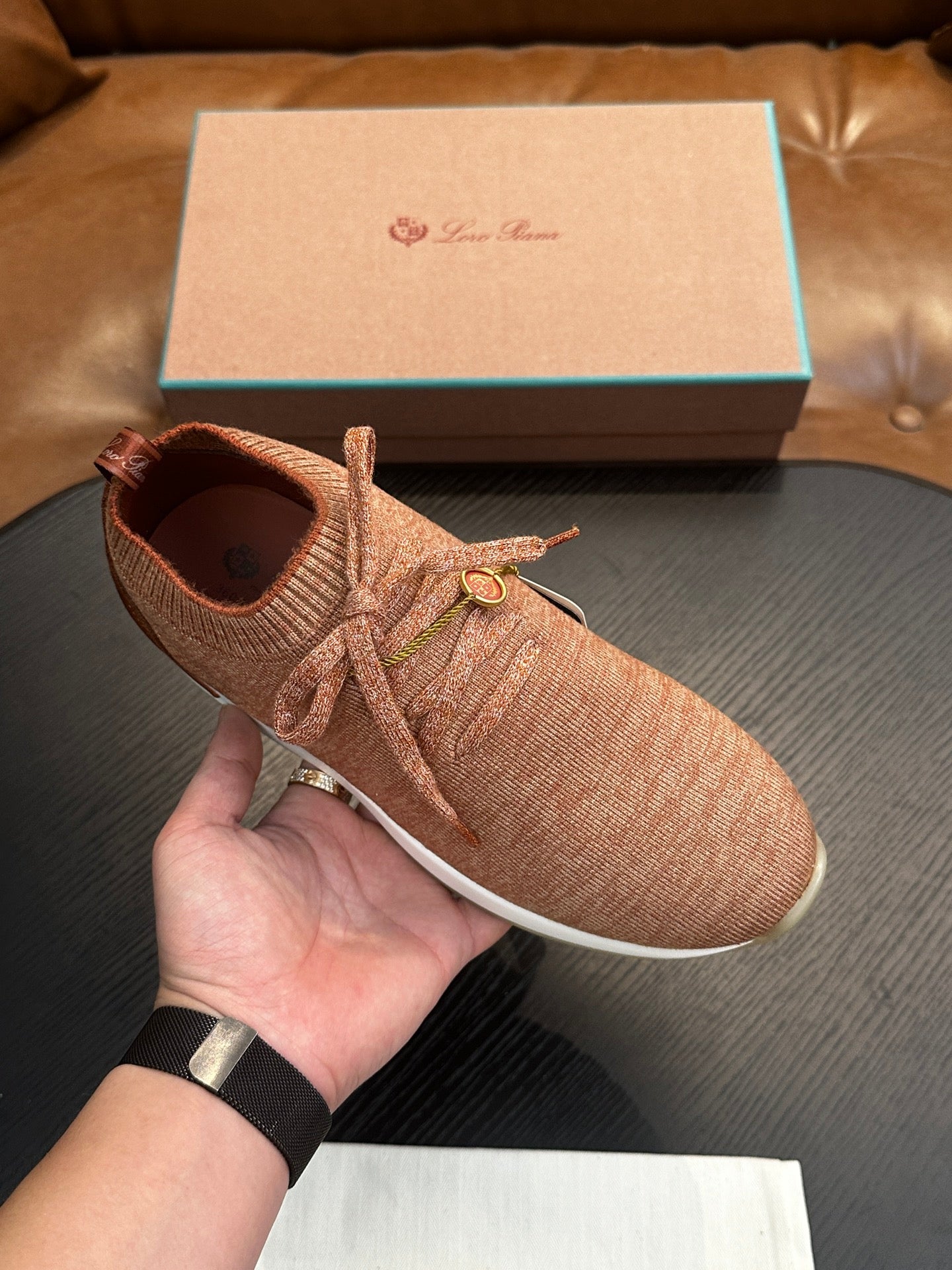 LP Sneakers