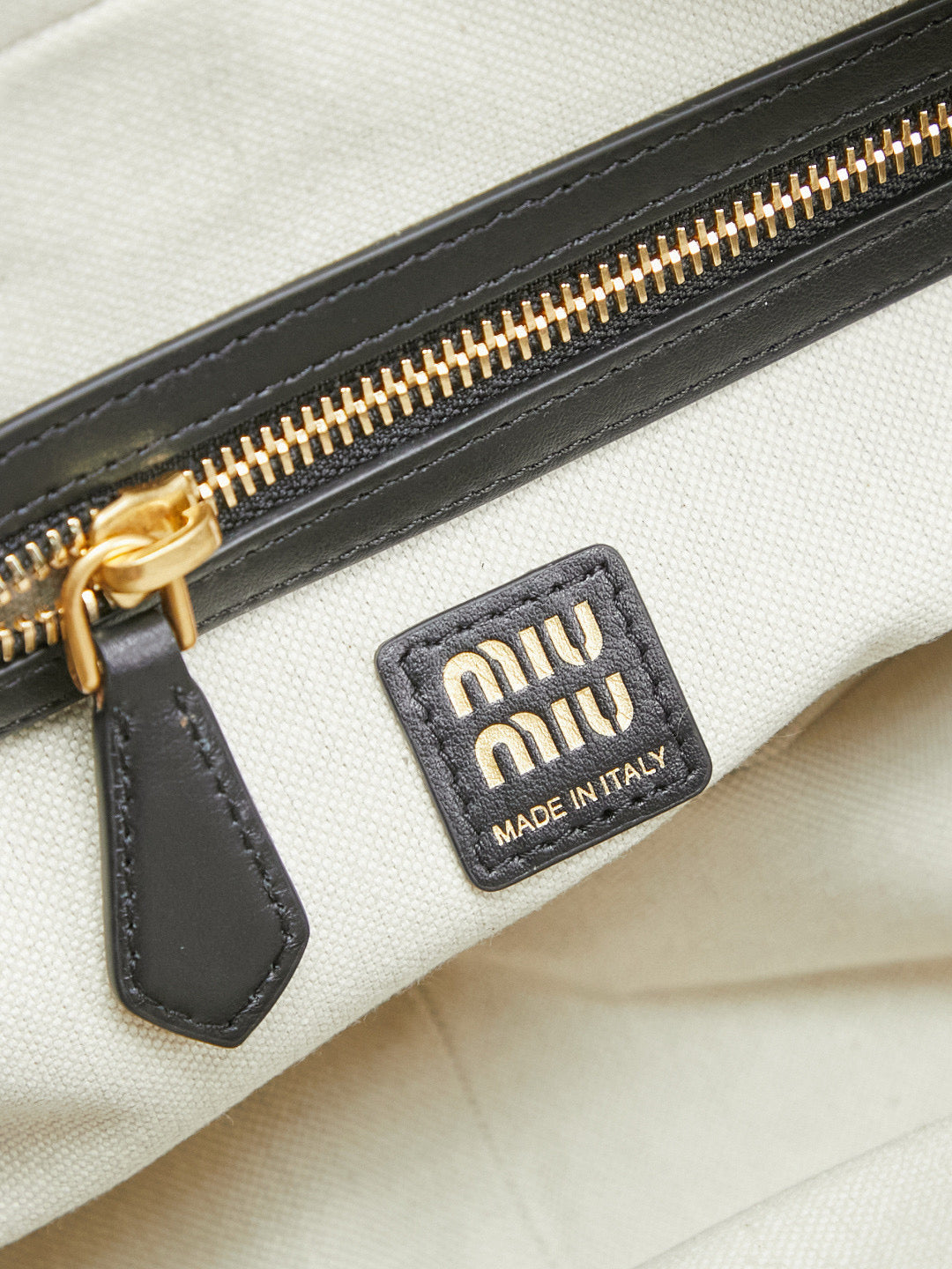 Miu Miu Handbag 32x19x14cm