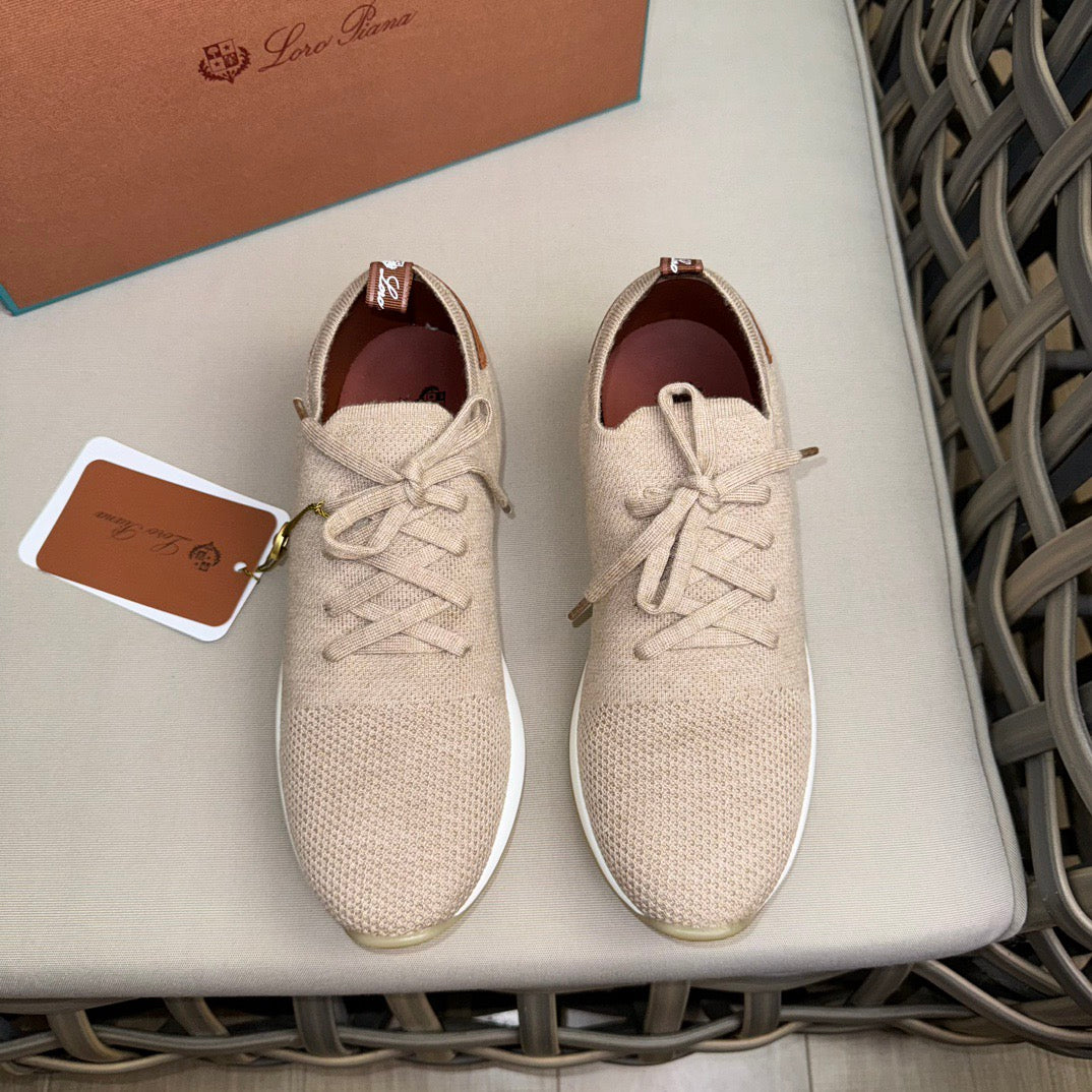 LP Sneakers