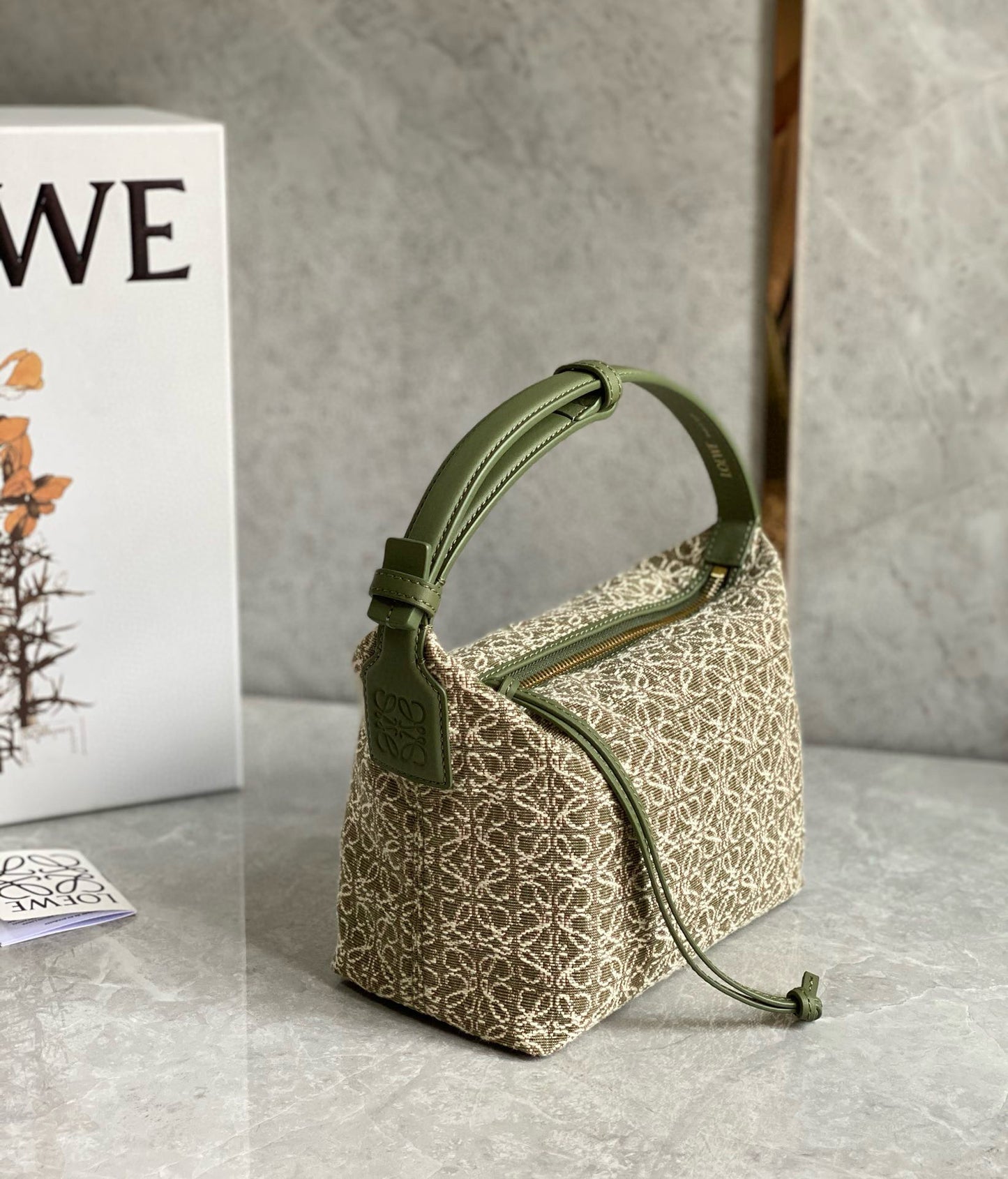 Loewe Cubi Lunch Bag(27x21x16.5cm)