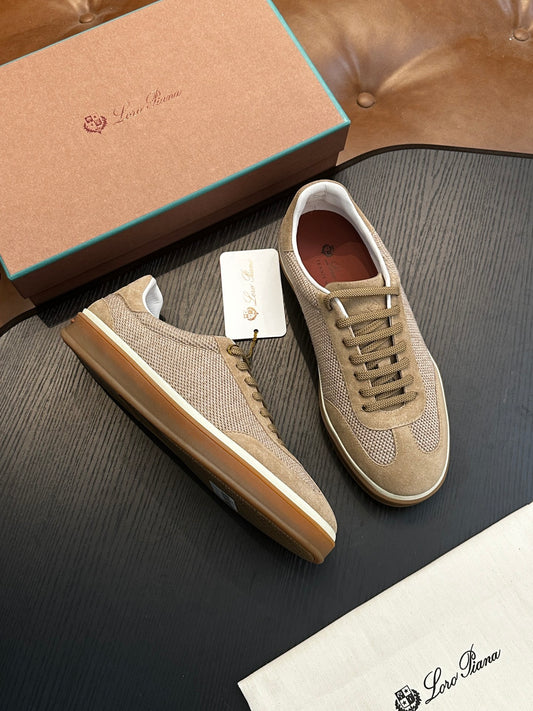 LP Sneakers