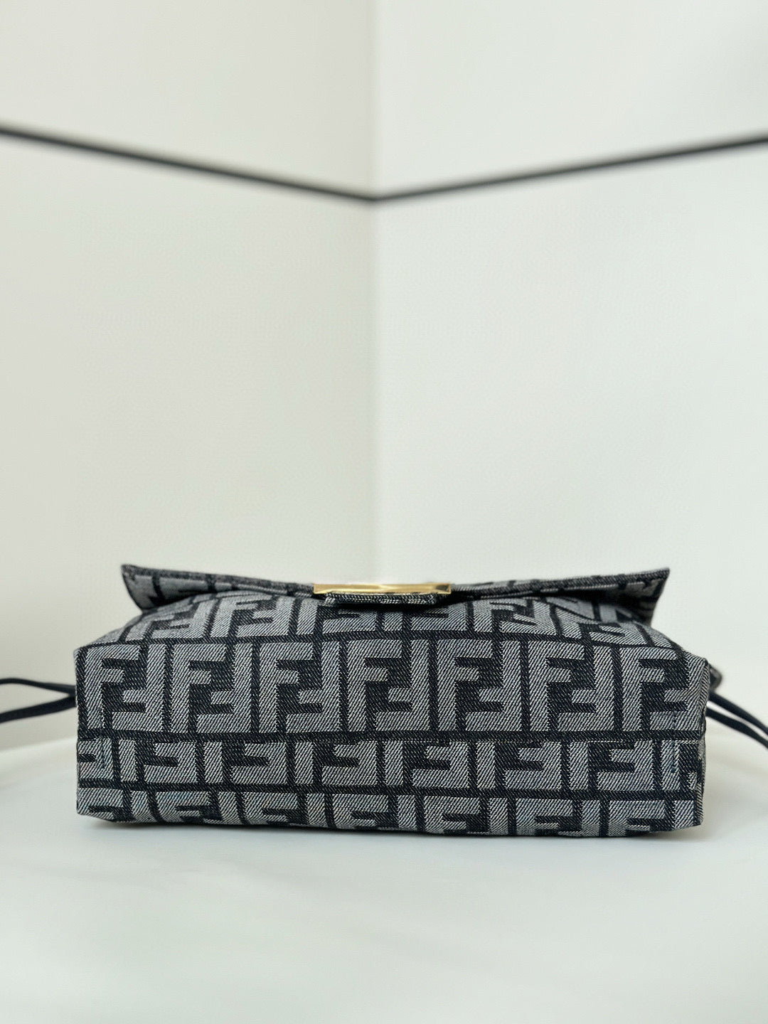 Fendi Mamma Baguette Bag