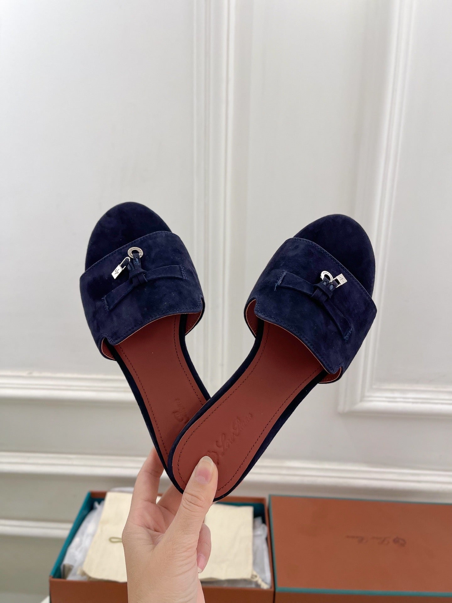 LP Sandals
