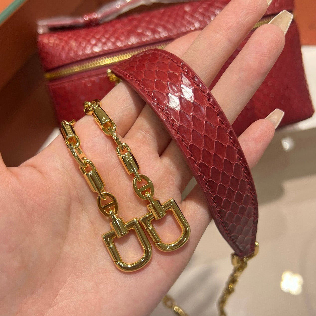 LP Extra Pocket L19 Handbag