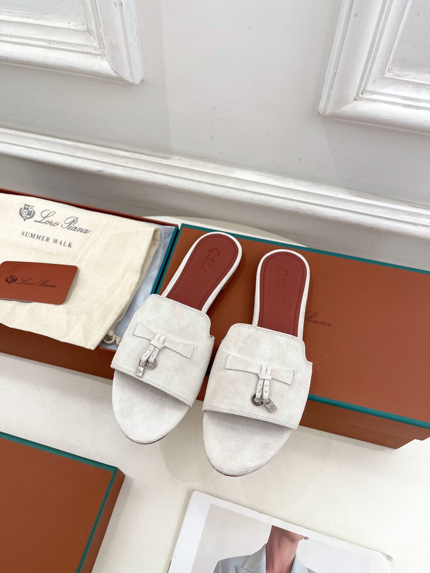 LP Sandals