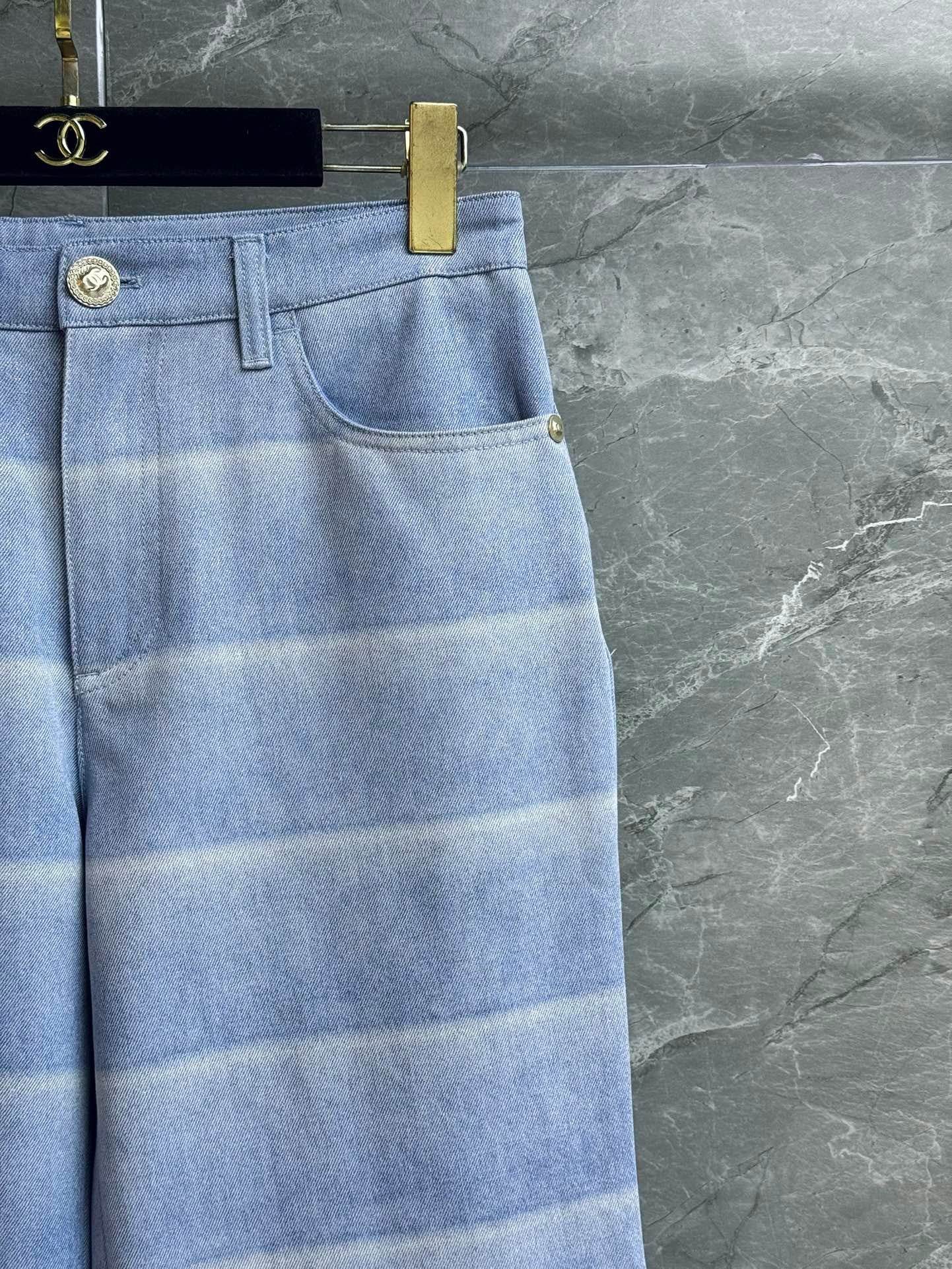 Chanel Jean