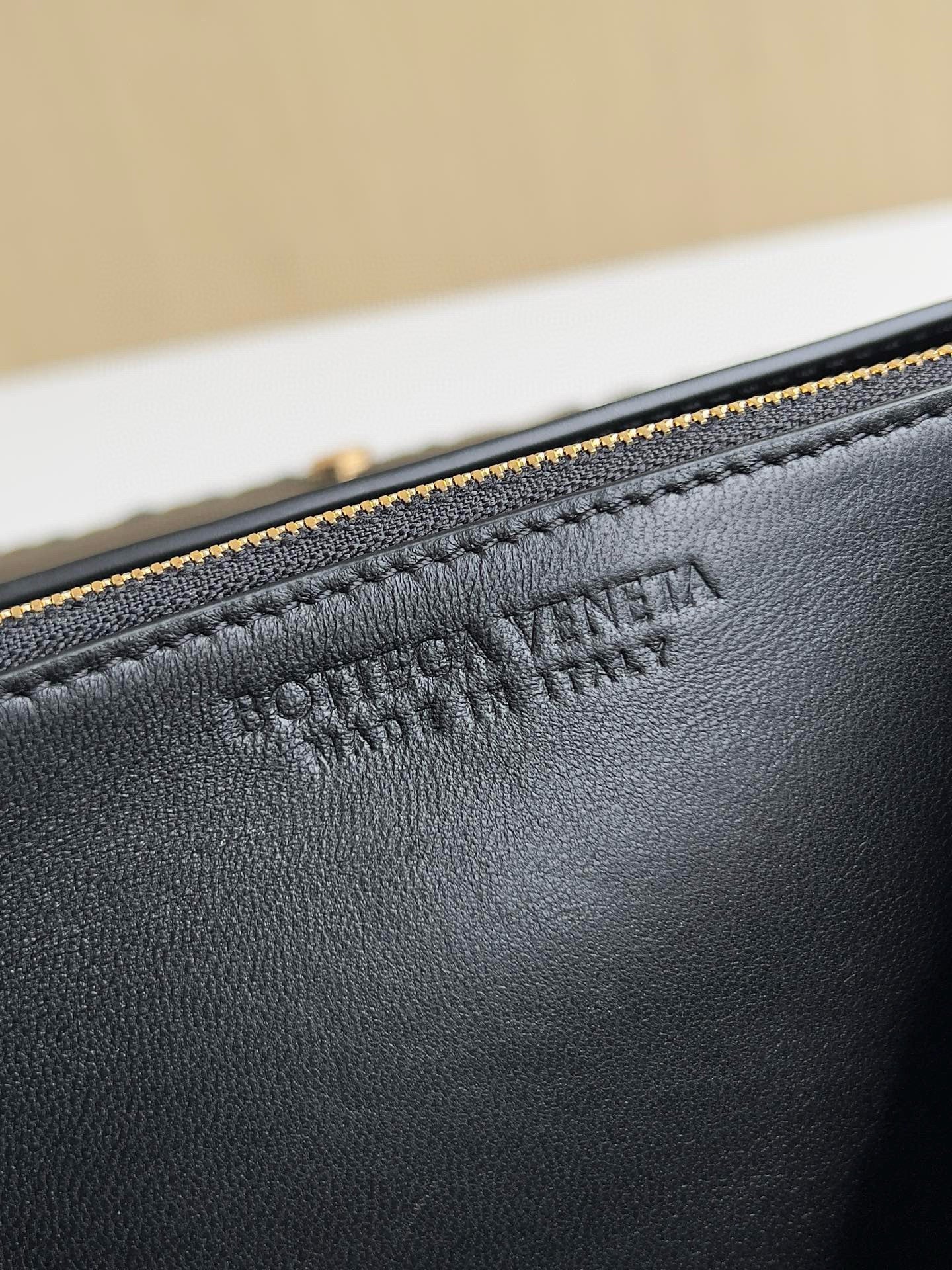BV Patti Top Handle Bag