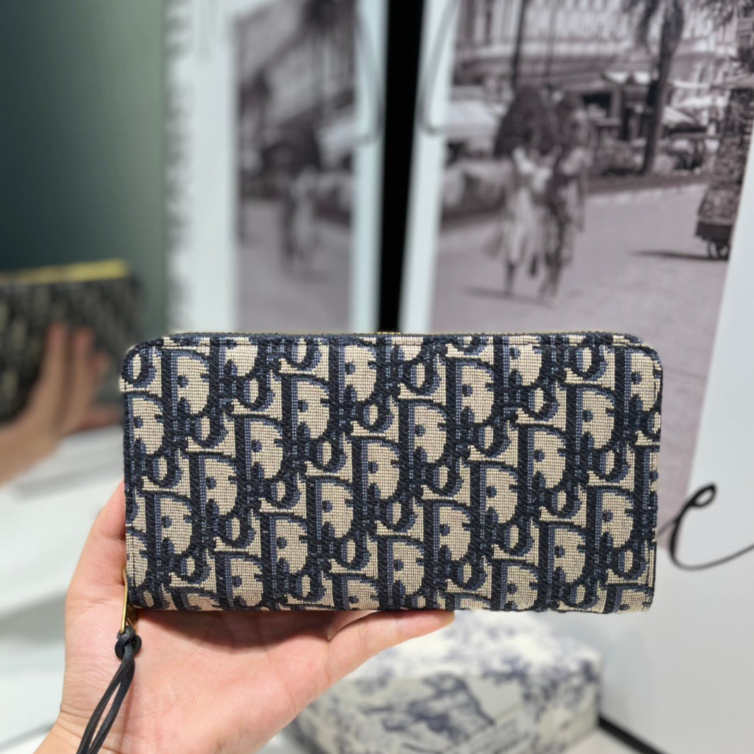 Dior Wallet