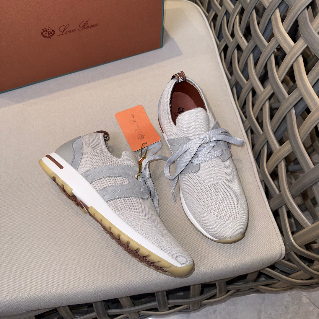 LP Sneakers