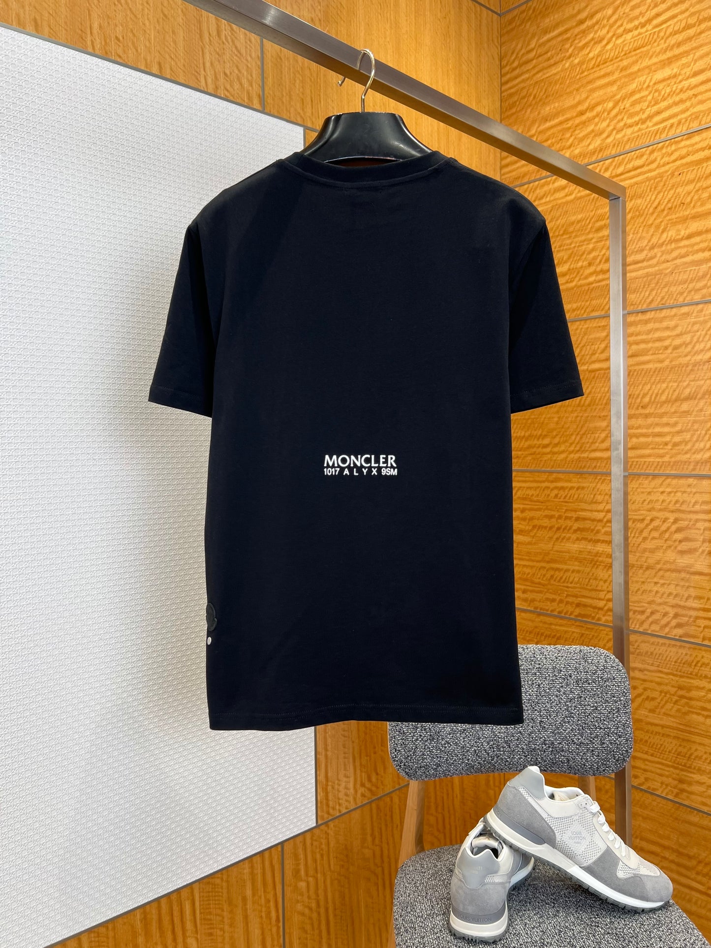 Moncler T-shirt