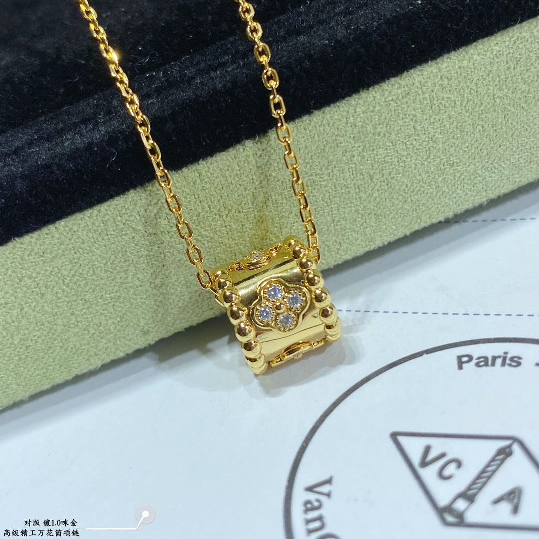 Van Cleef & Arpels Necklace