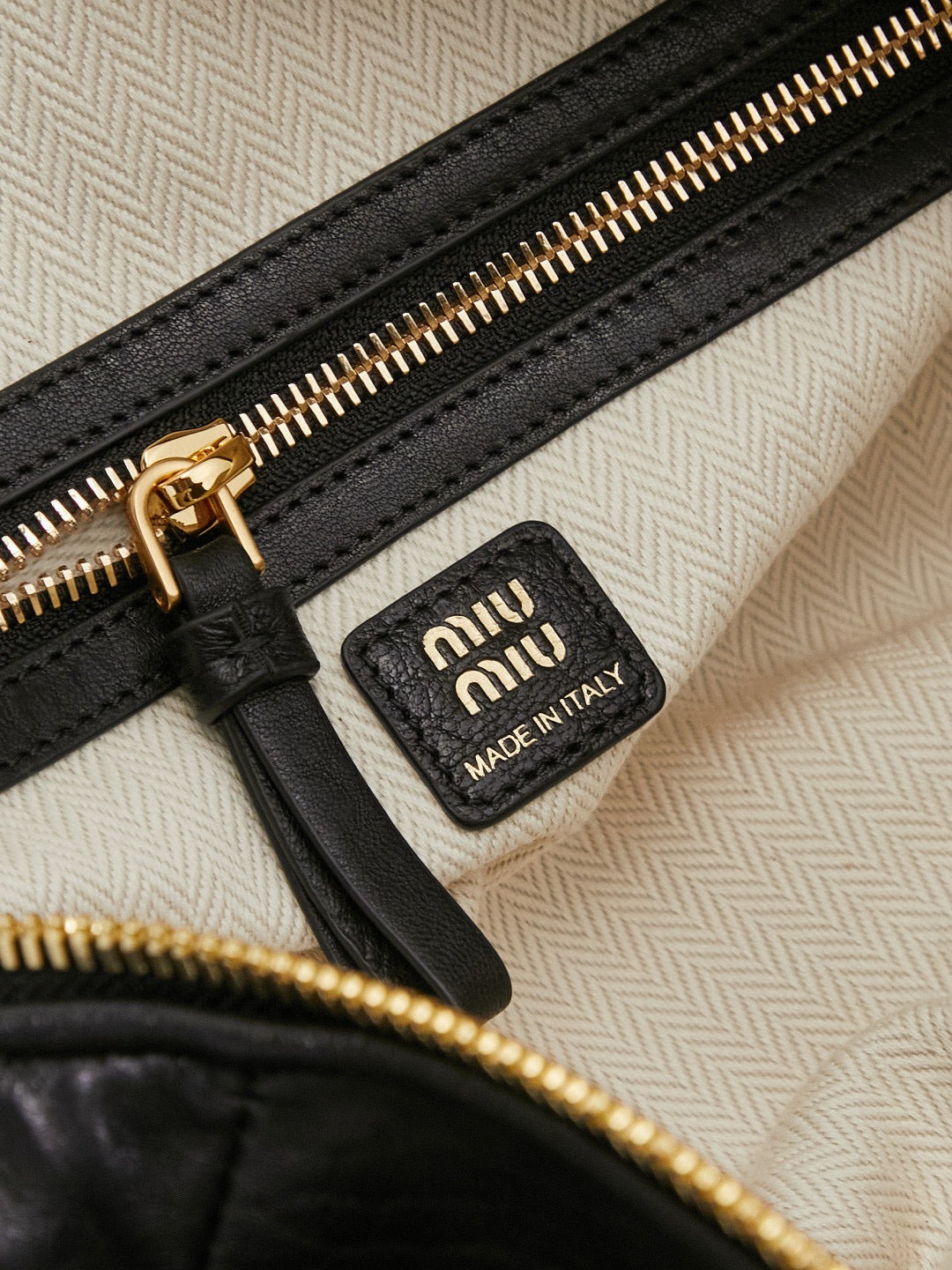 Miu Miu Shoulder Bag 40x20x15cm