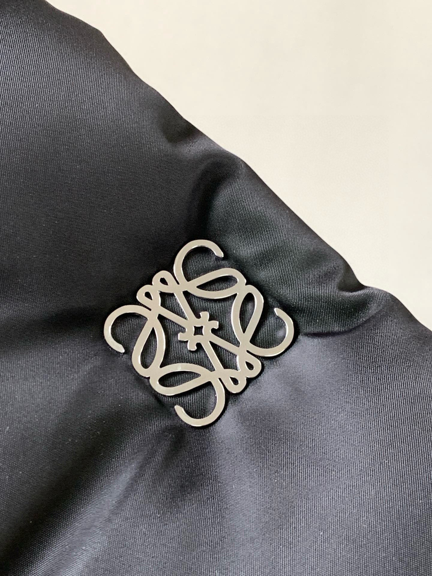 Loewe Messenger Bag 20x13x6CM