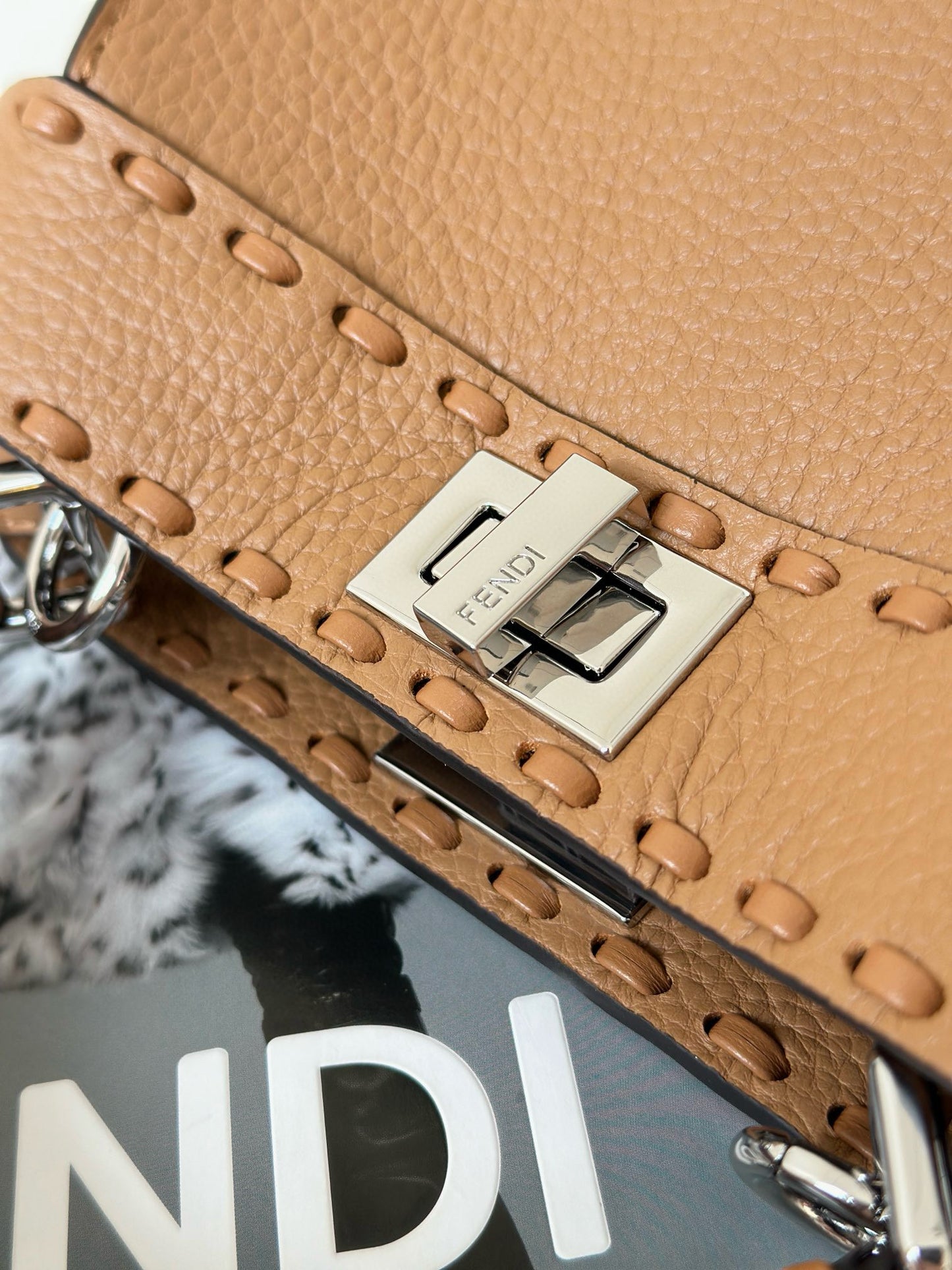 Fendi Peekaboo Bag (23.5x12x20 cm)