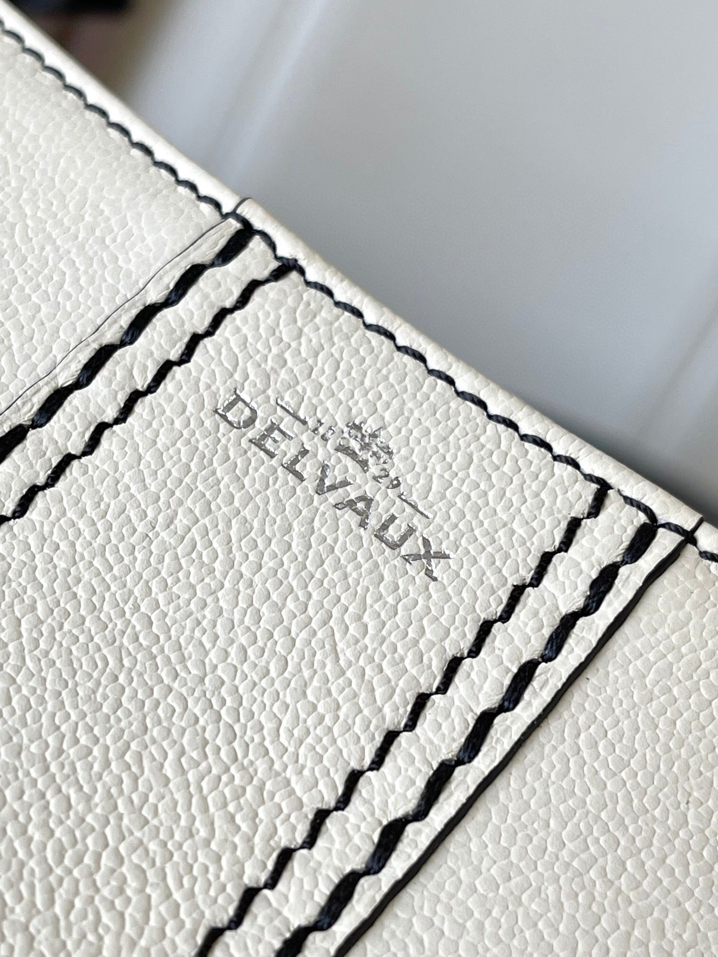Delvaux Le Brilliant